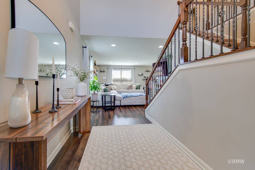 1004 Tuscany TRL, Hampshire, IL 60140