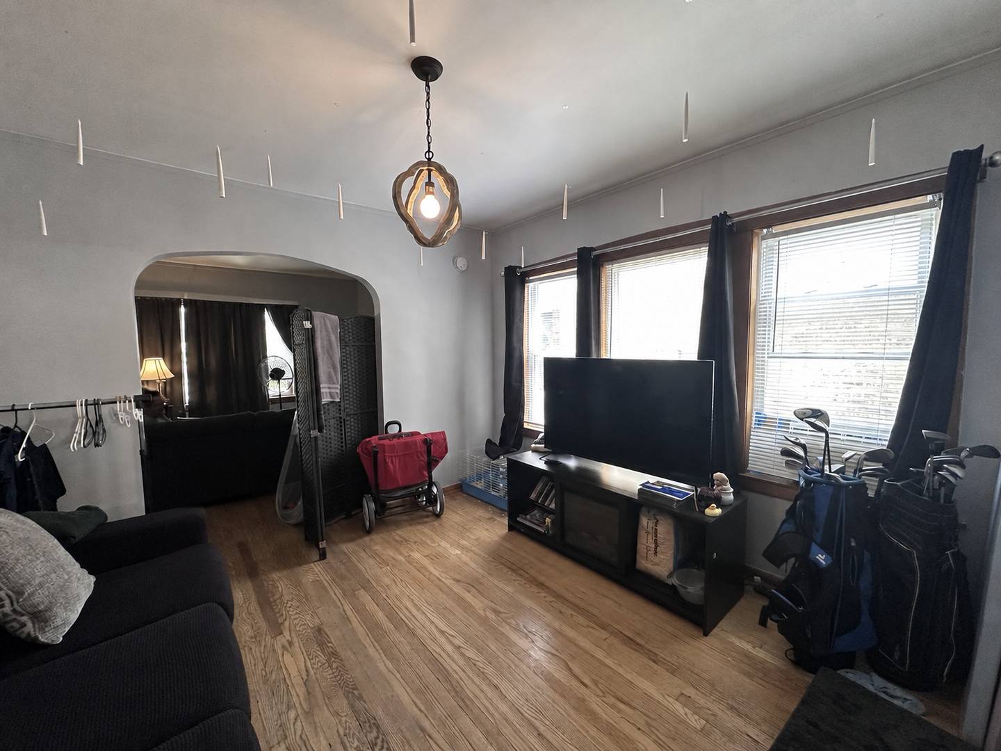 5839 W Eastwood AVE, Chicago, IL 60630