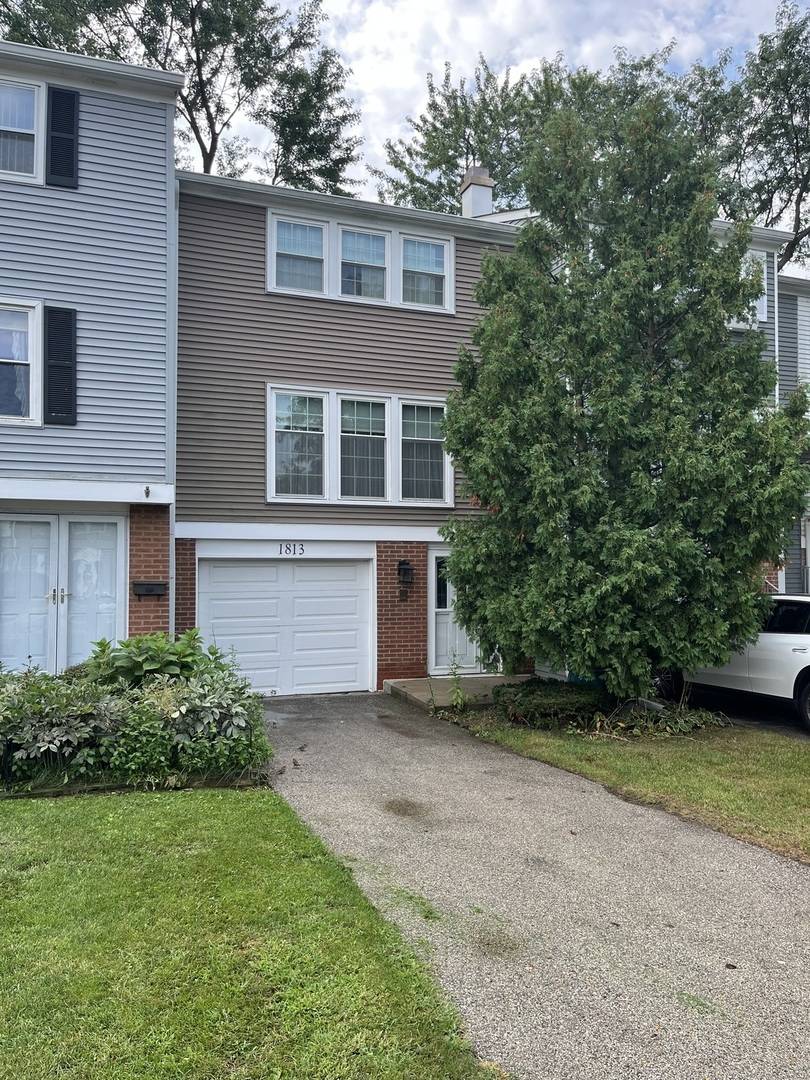 1813 Bromley CT, Schaumburg, IL 60194