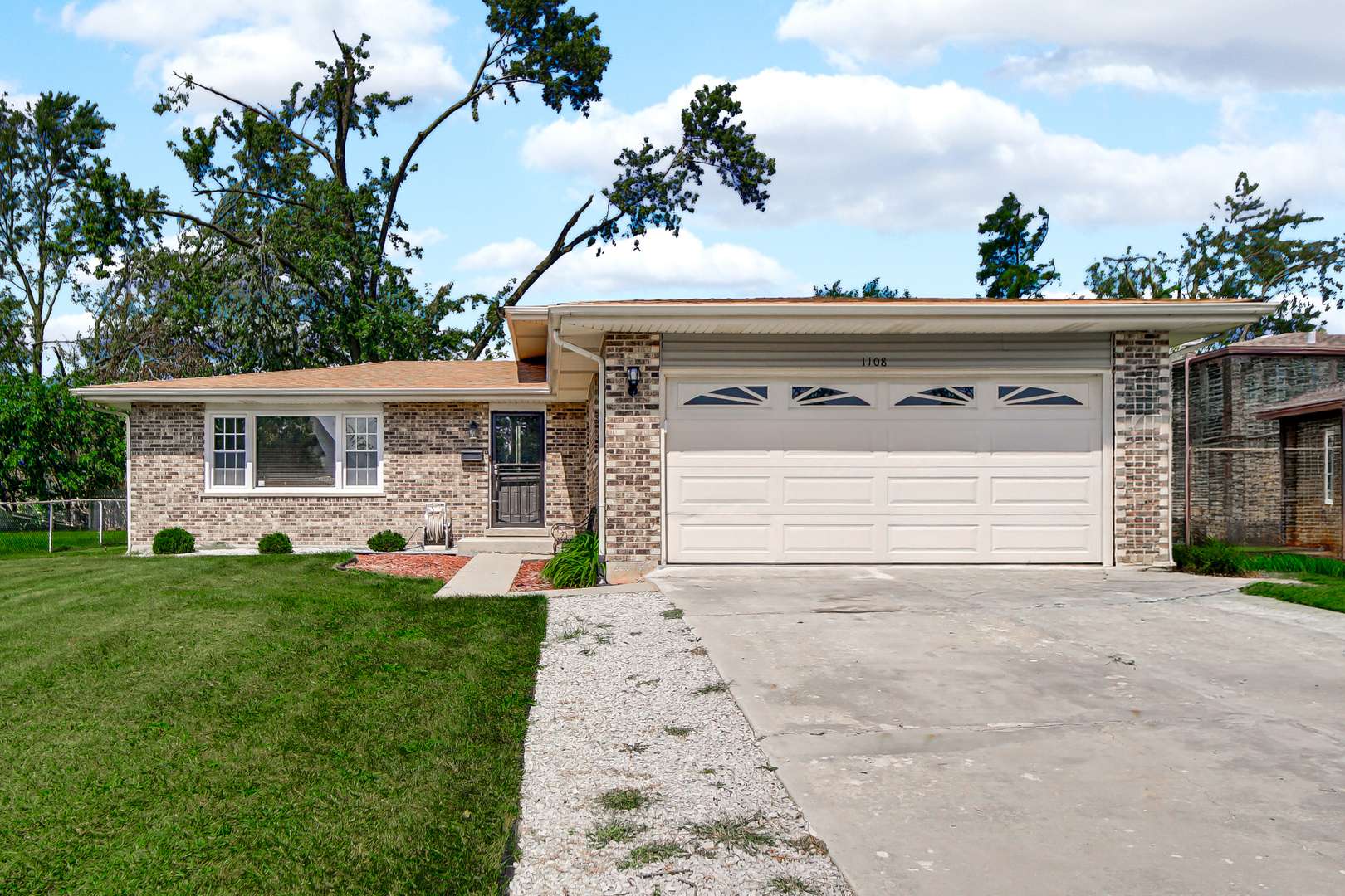1108 Amherst LN, University Park, IL 60484