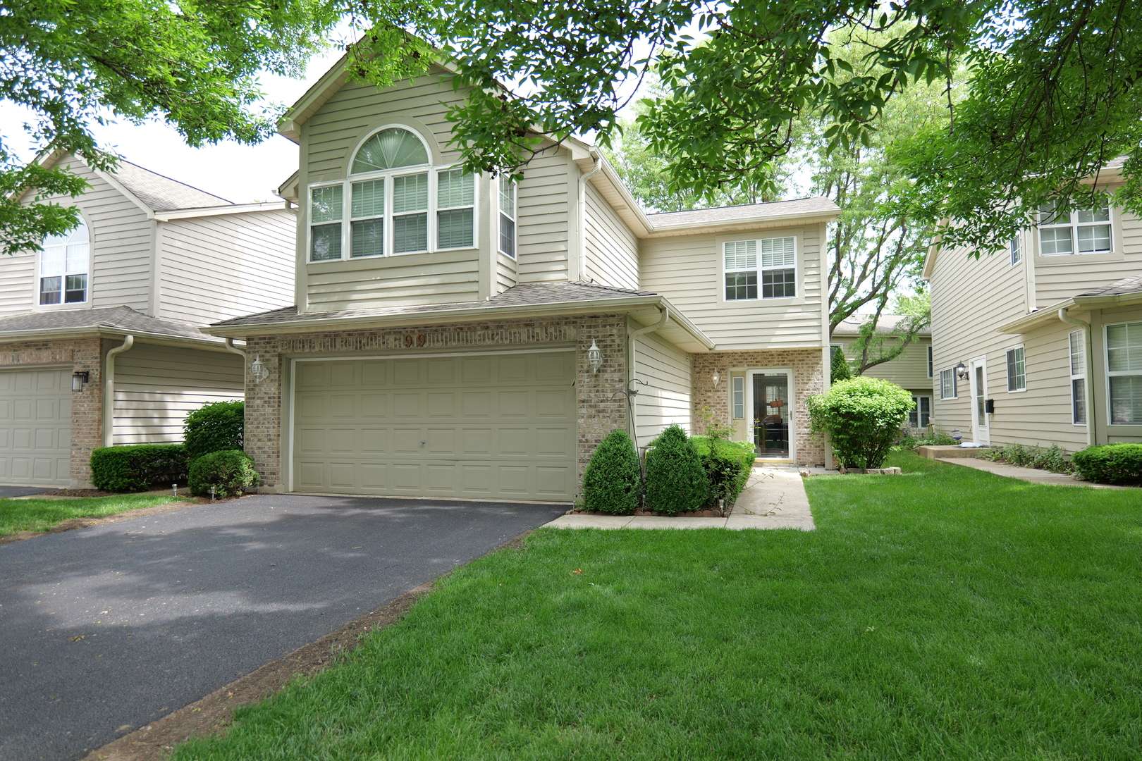 99 Townsend CIR, Naperville, IL 60565