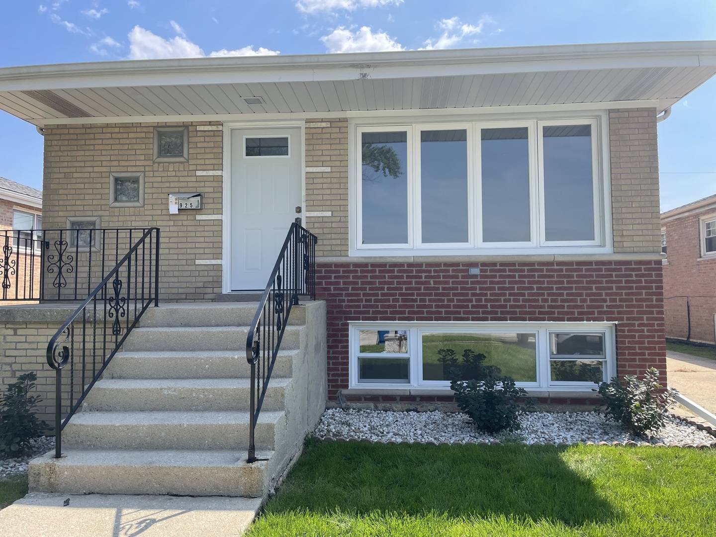 7925 Natchez AVE, Burbank, IL 60459