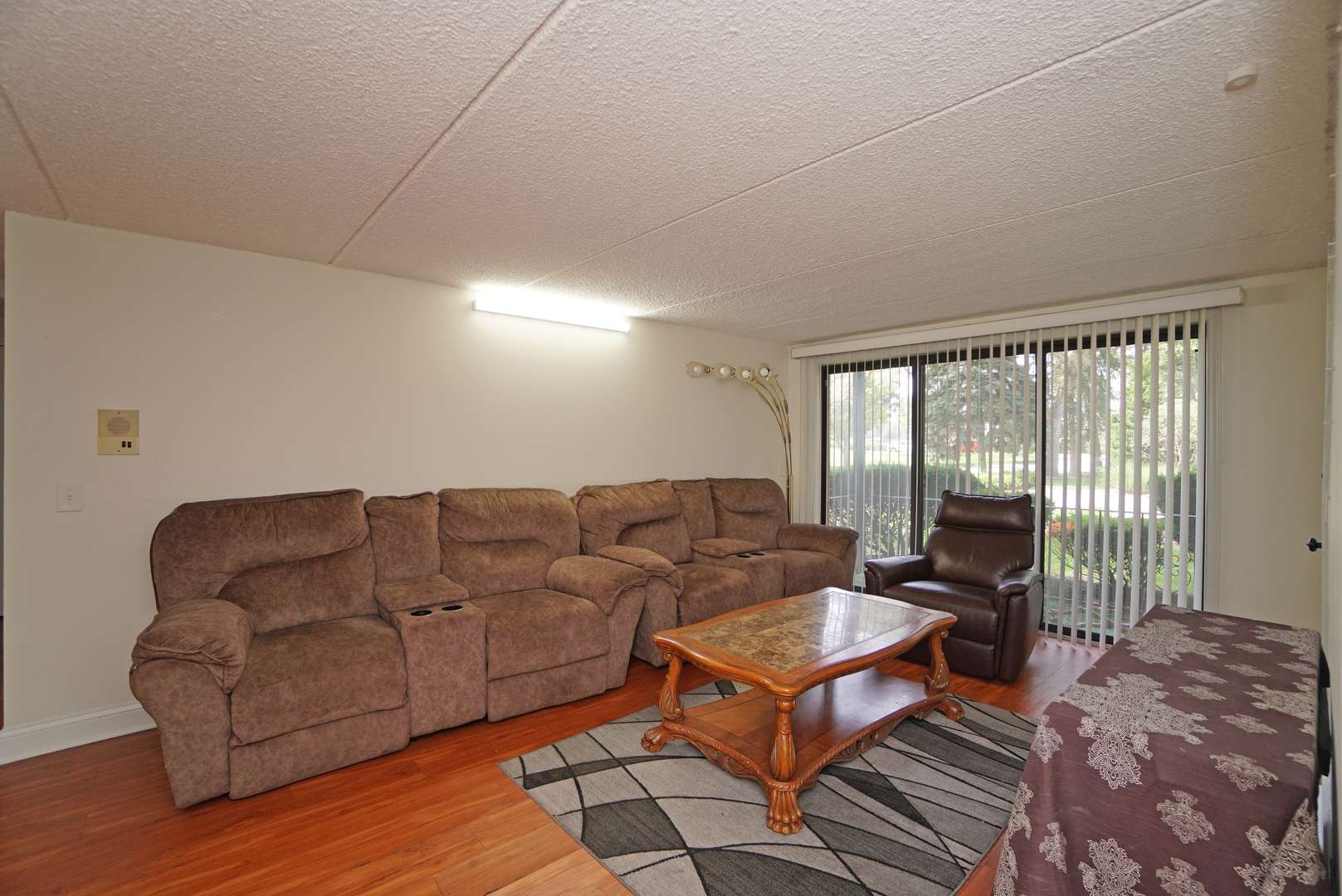 1003 S Euclid AVE #1, Elmhurst, IL 60126