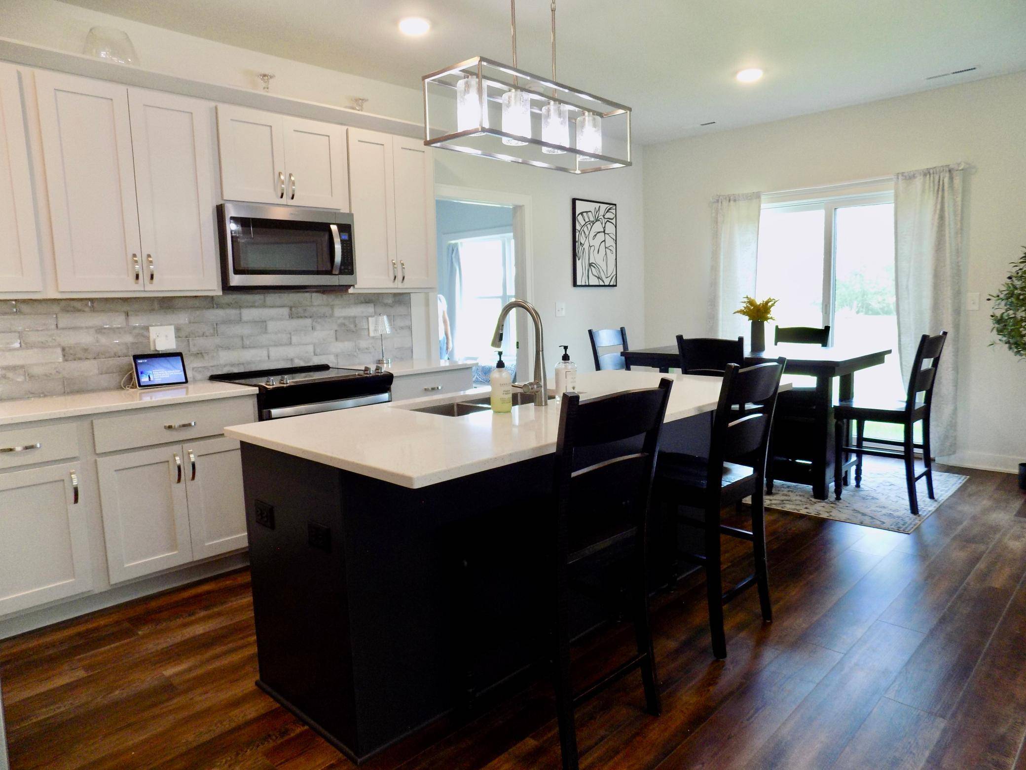 510 Kodiak DR NW, Stewartville, MN 55976