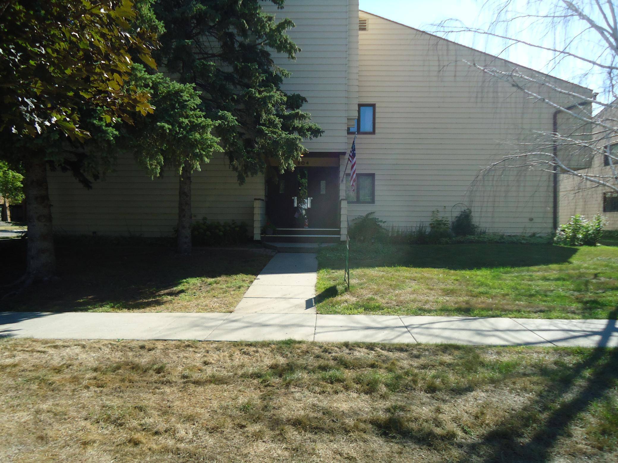 804 S 10 ST S #A-4, Fargo, ND 58103