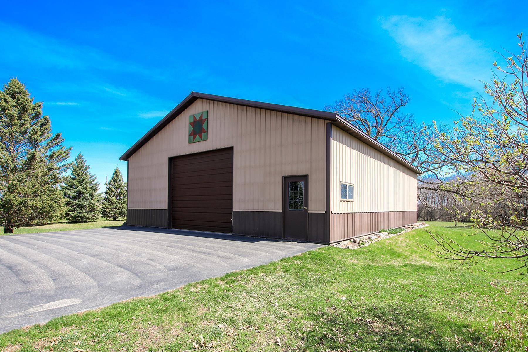11297 220th ST, Silver Lake, MN 55381