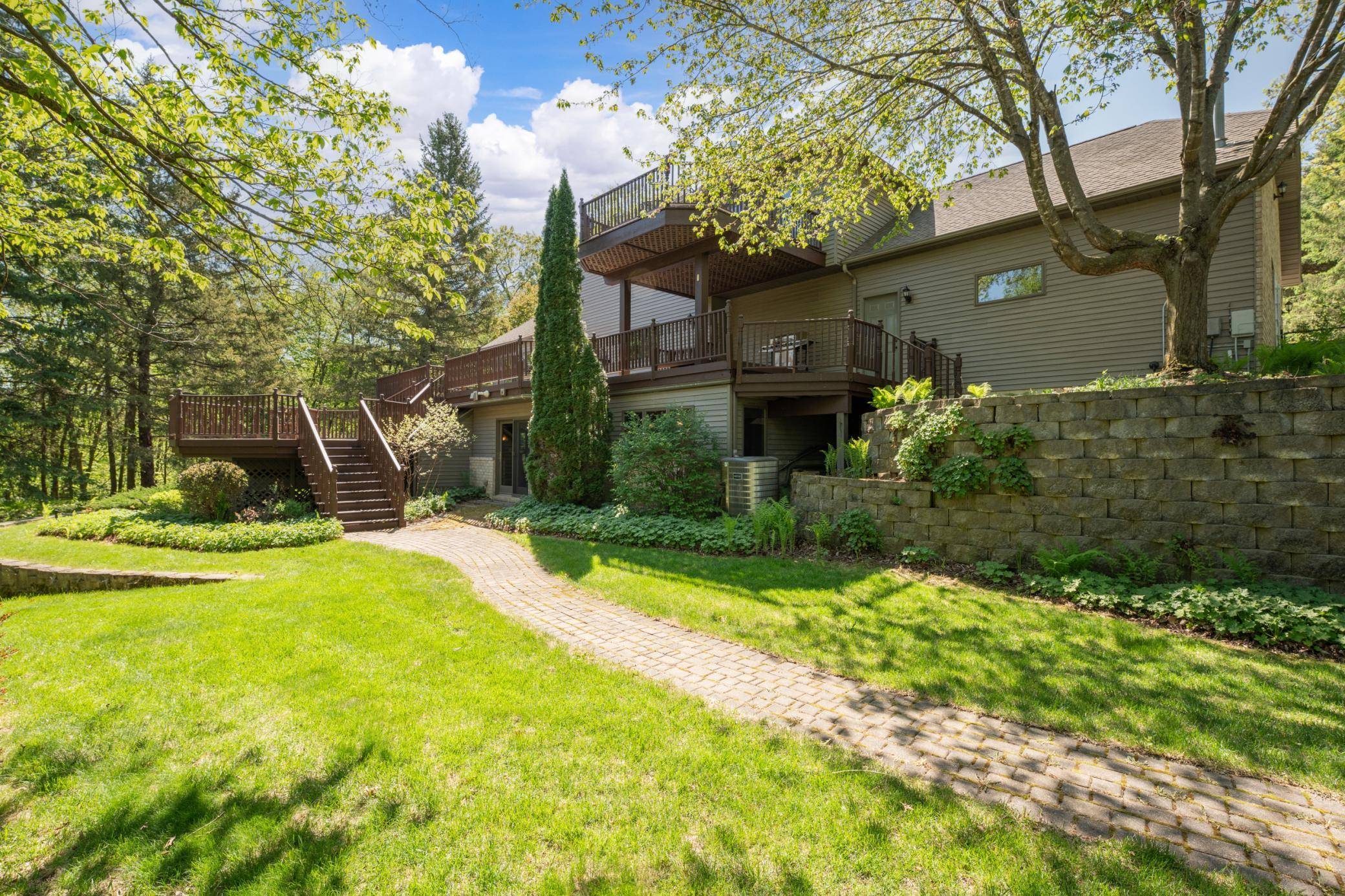 1937 Sagewood CT NW, Rochester, MN 55901