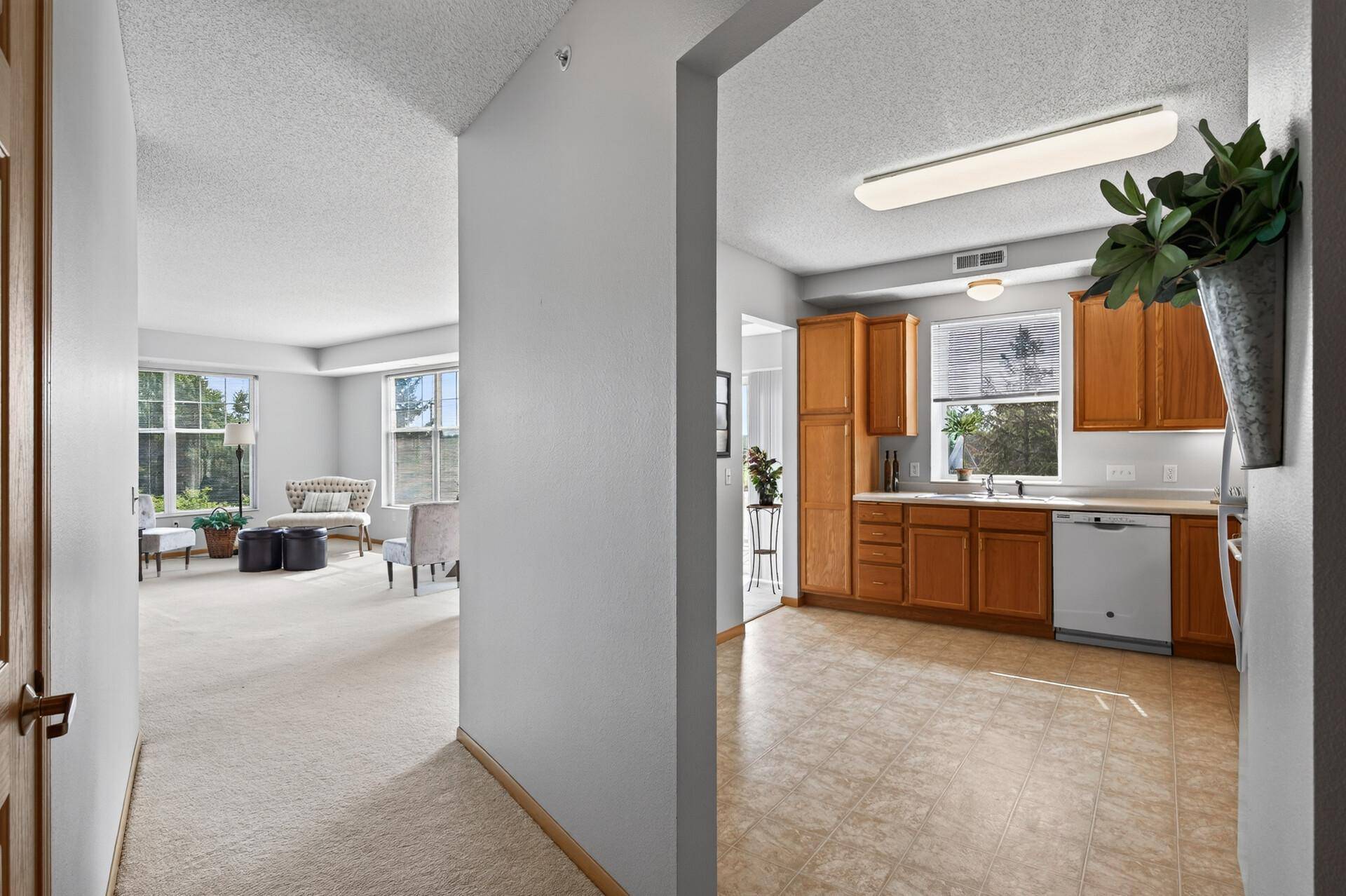 1900 Rush Lake TRL #232, Saint Paul, MN 55112
