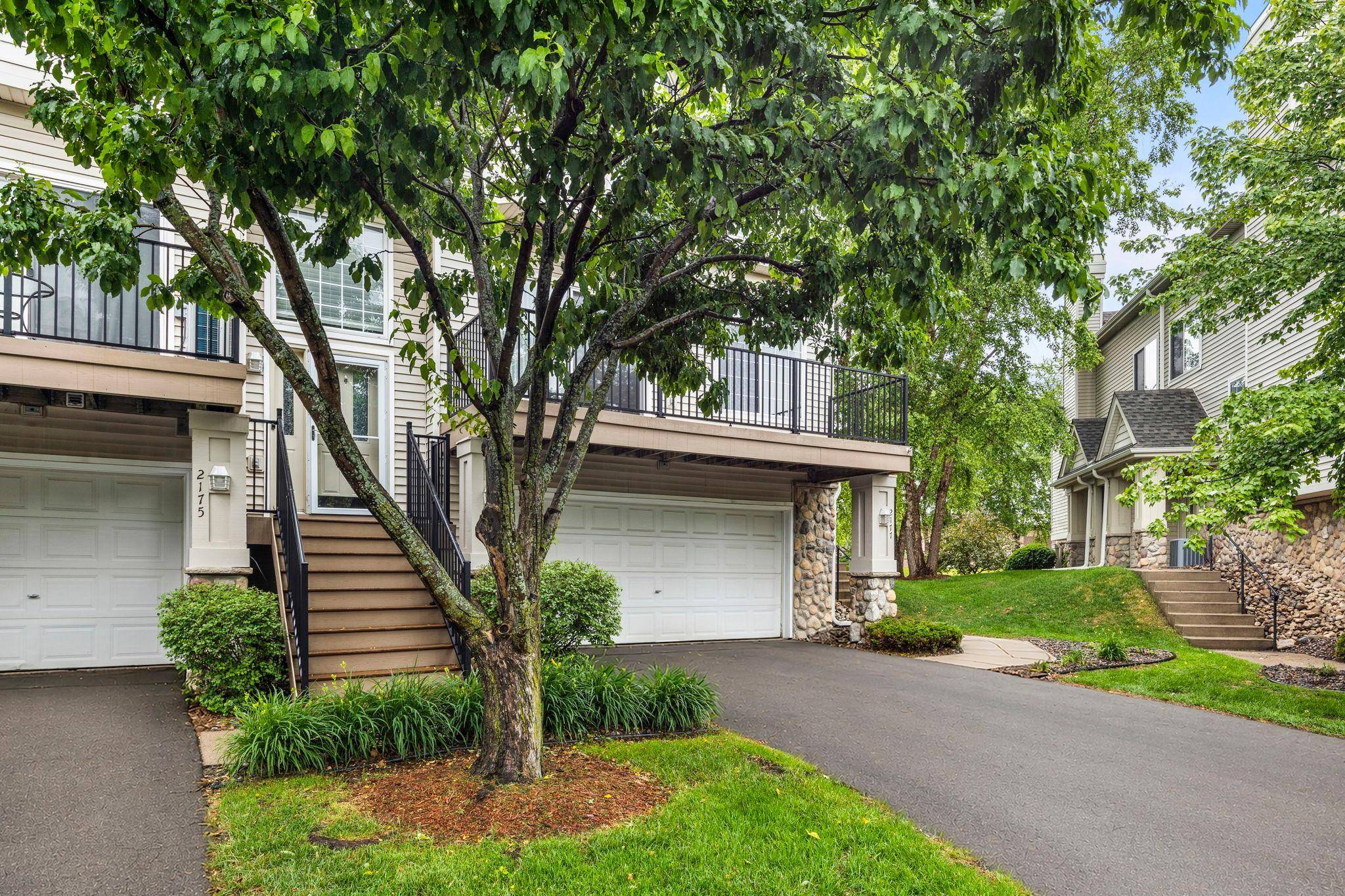 2177 Eagle Trace LN, Saint Paul, MN 55129