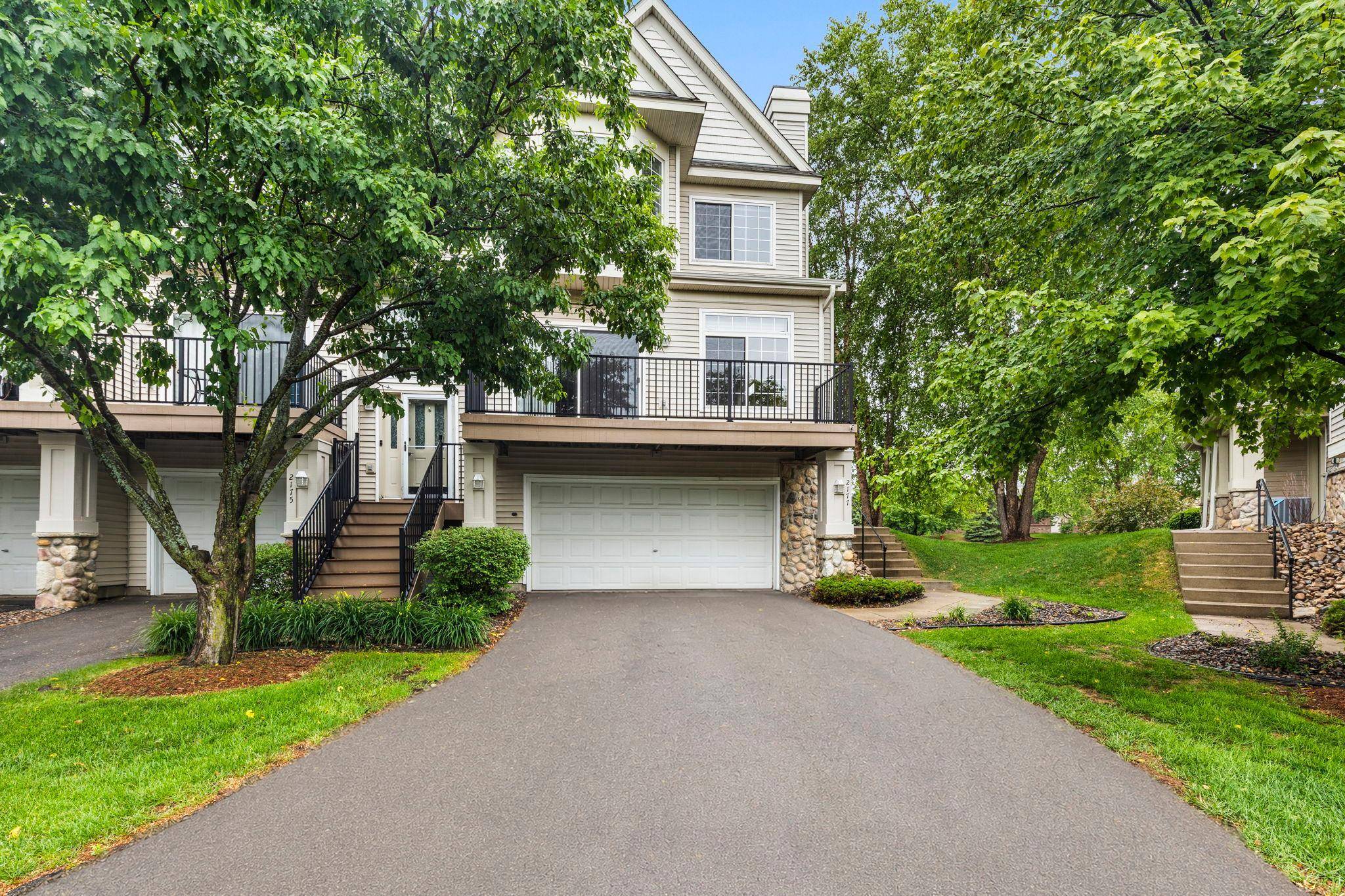 2177 Eagle Trace LN, Saint Paul, MN 55129