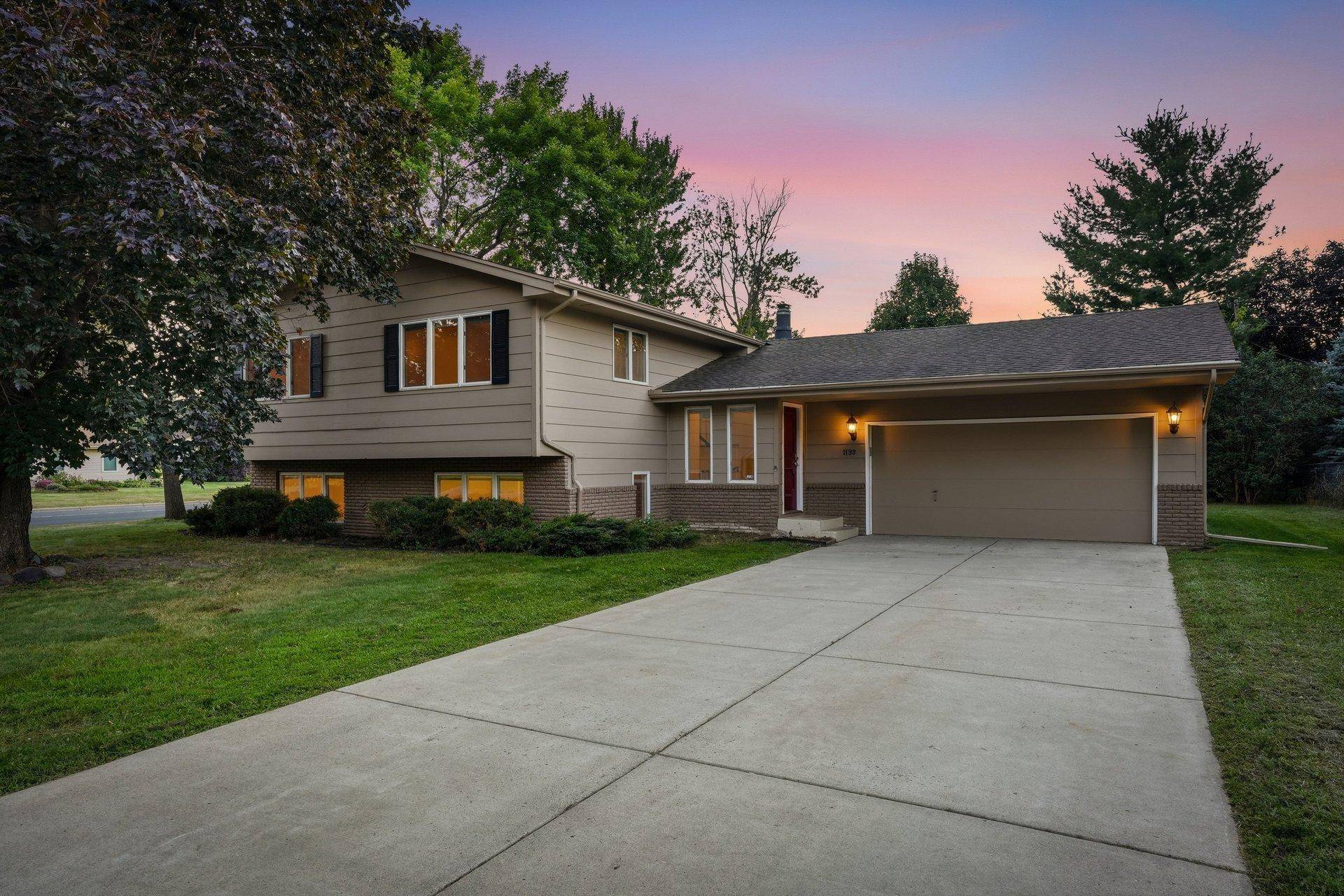 1198 Harrison ST S, Shakopee, MN 55379
