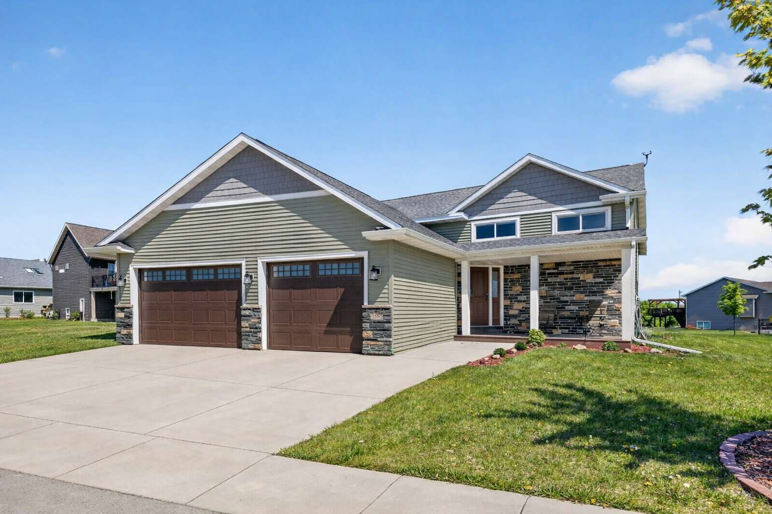 1565 Brandt DR NE, Byron, MN 55920