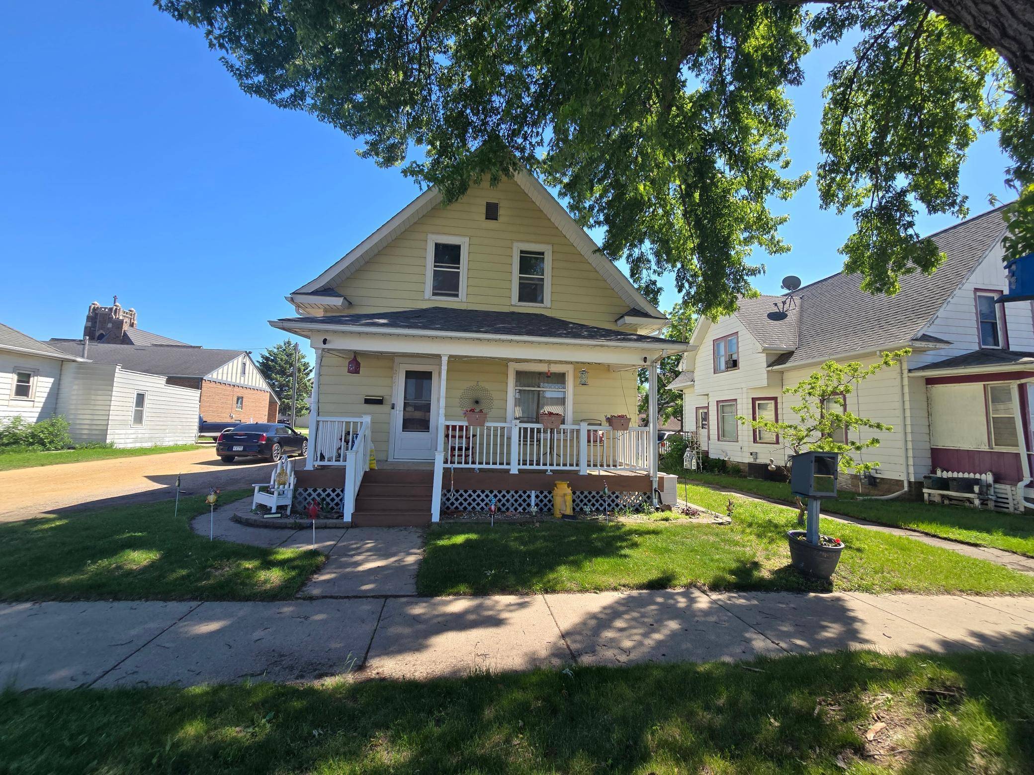 215 W 4th ST, Fairmont, MN 56031