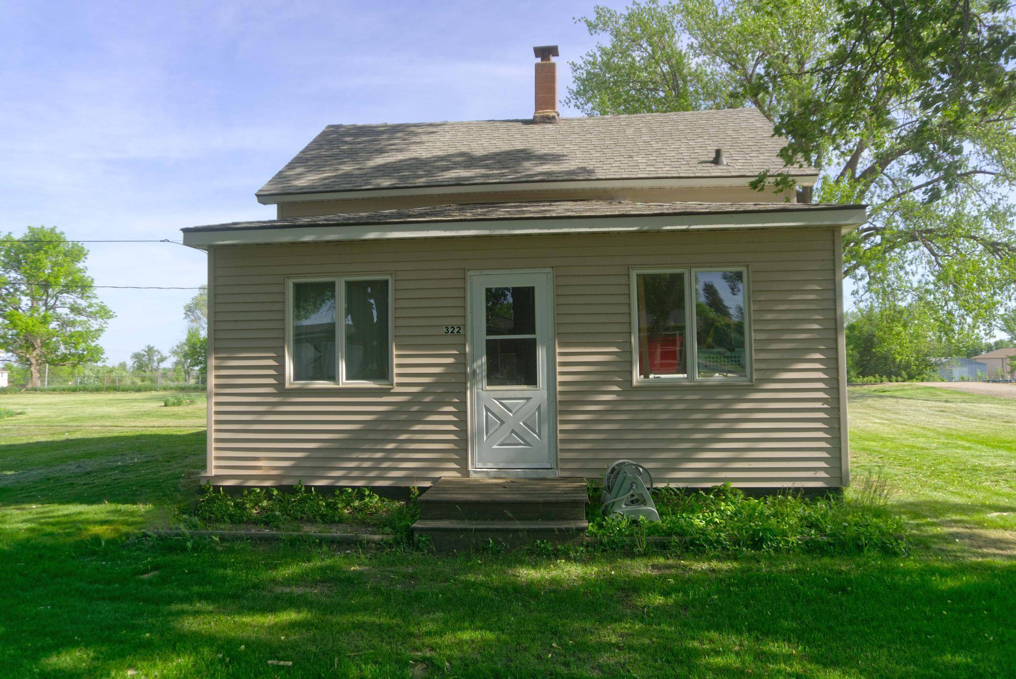 322 2nd ST NE, Lidgerwood, ND 58041