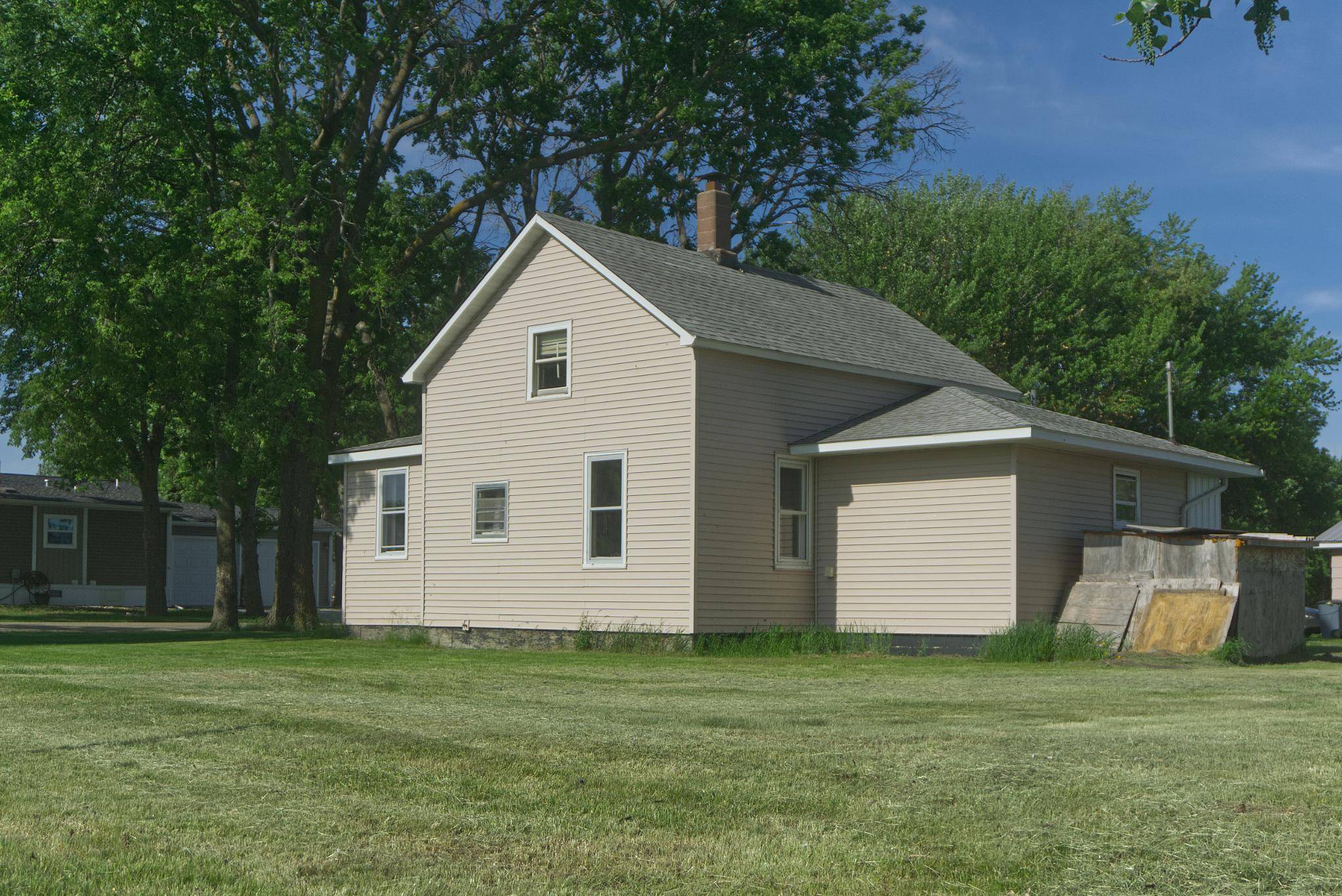 322 2nd ST NE, Lidgerwood, ND 58041