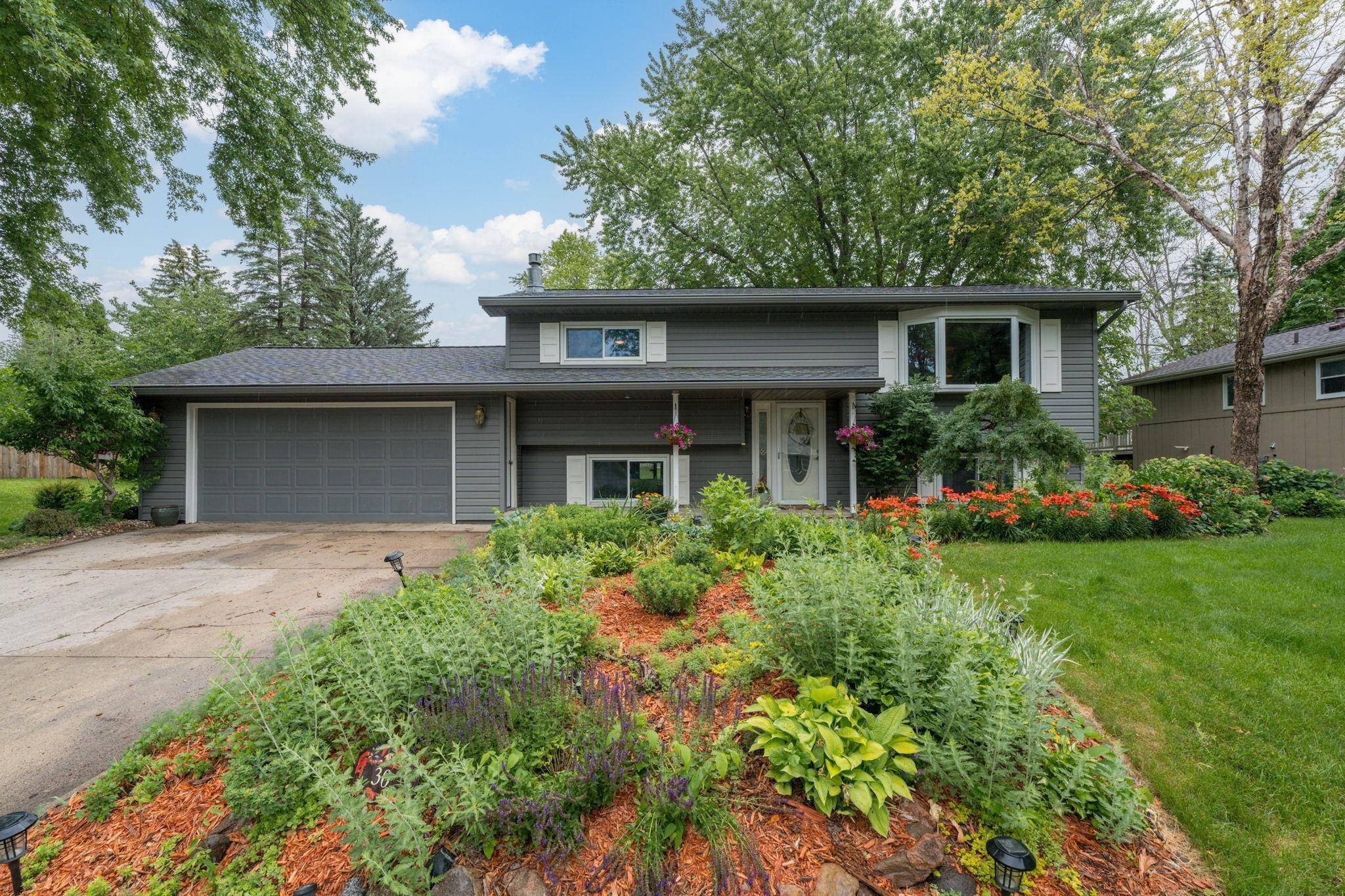 30 Lincoln LN, New Ulm, MN 56073
