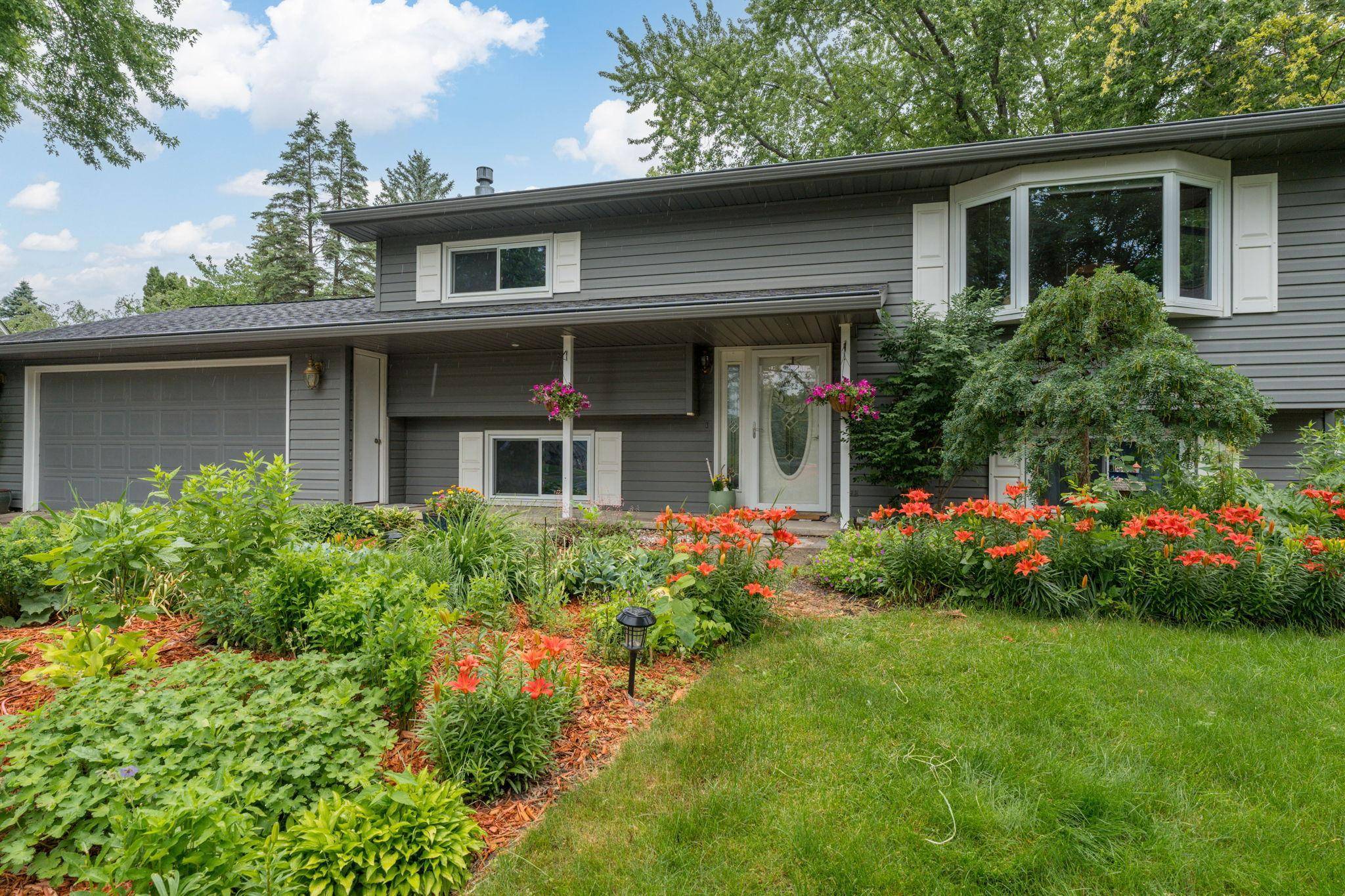 30 Lincoln LN, New Ulm, MN 56073
