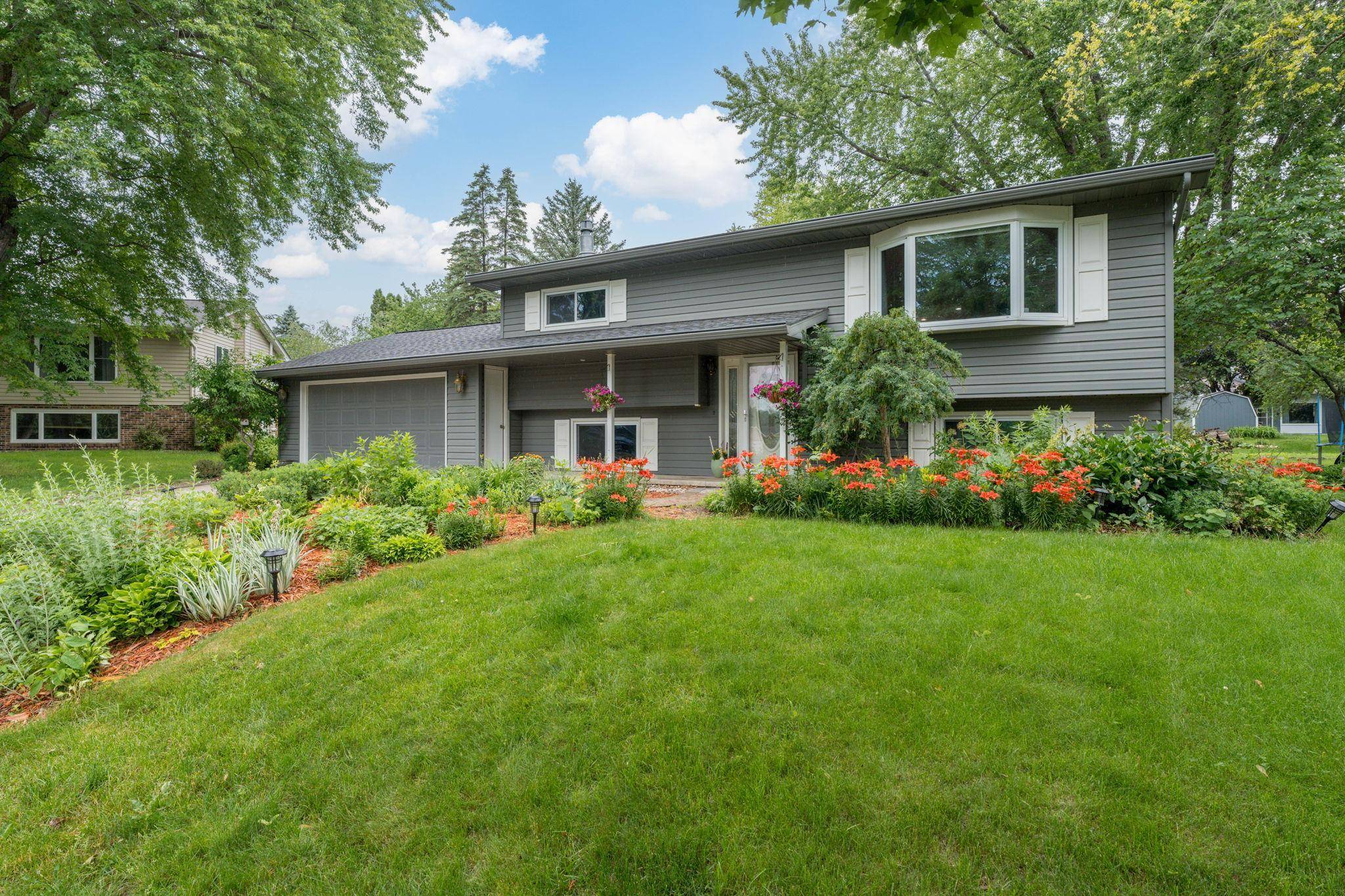 30 Lincoln LN, New Ulm, MN 56073