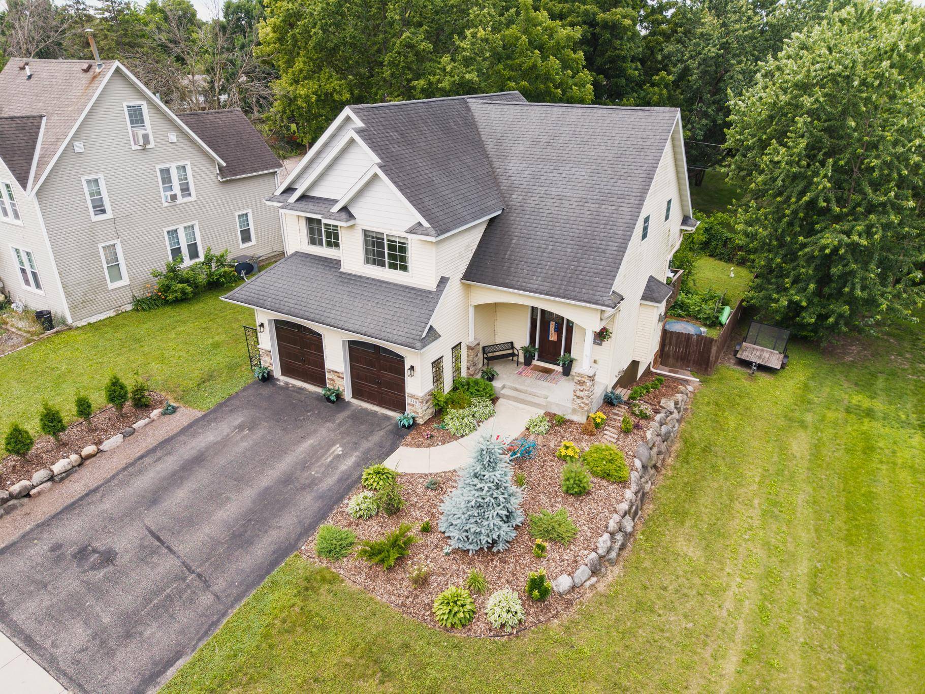 410 N Meridian ST, Belle Plaine, MN 56011