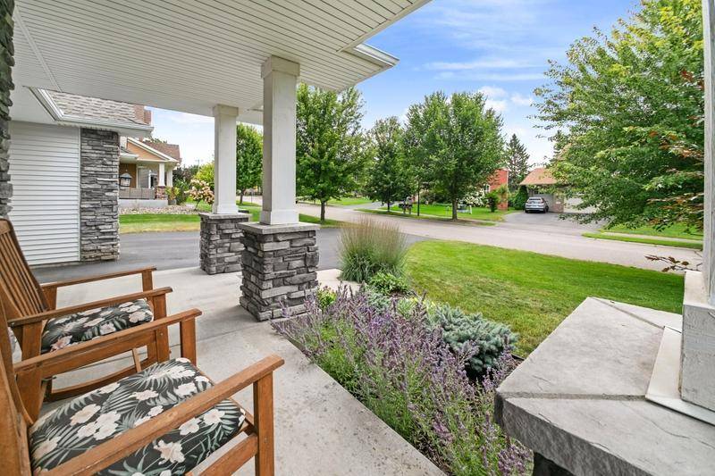 2460 White Pine WAY, Stillwater, MN 55082