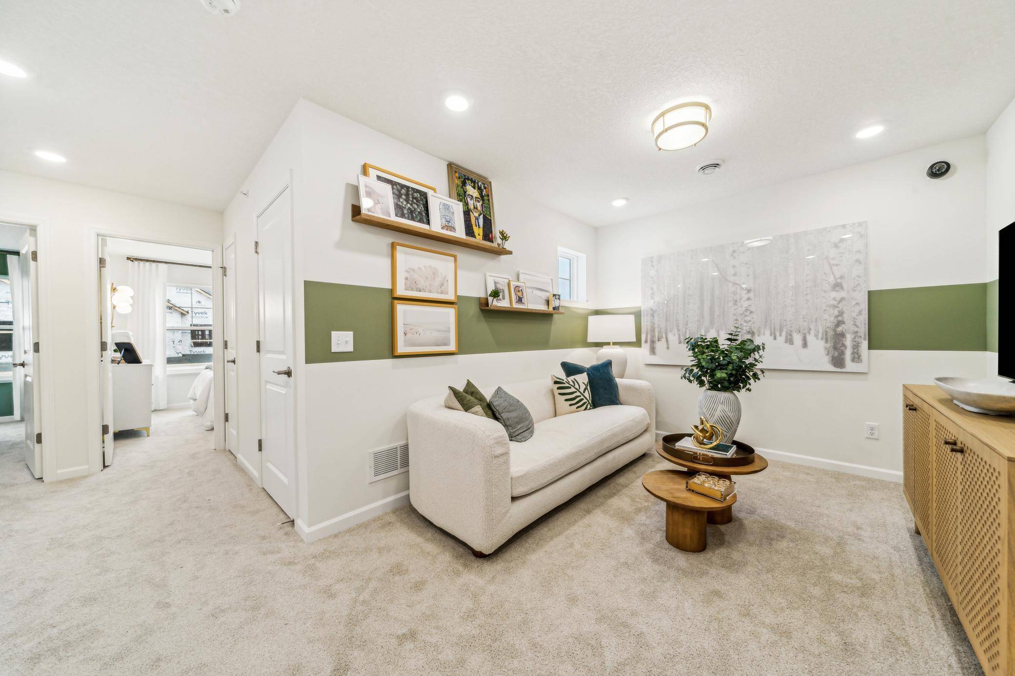 674 Tulare TER, Newport, MN 55055