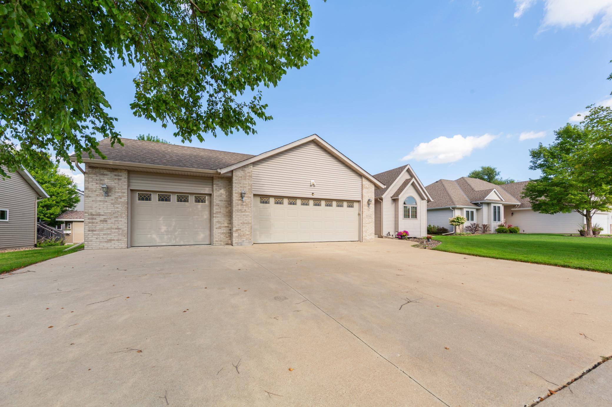 2255 Mineral Springs Pkwy, Owatonna, MN 55060