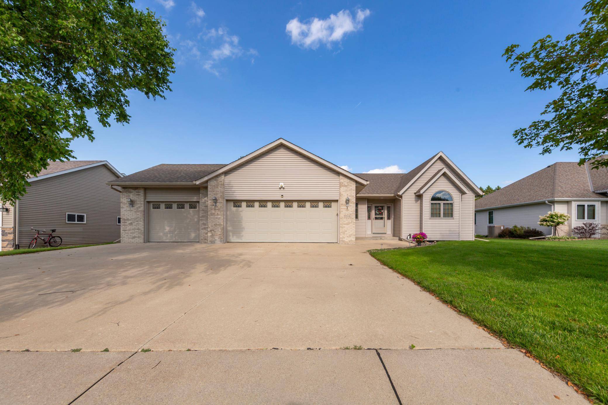 2255 Mineral Springs Pkwy, Owatonna, MN 55060