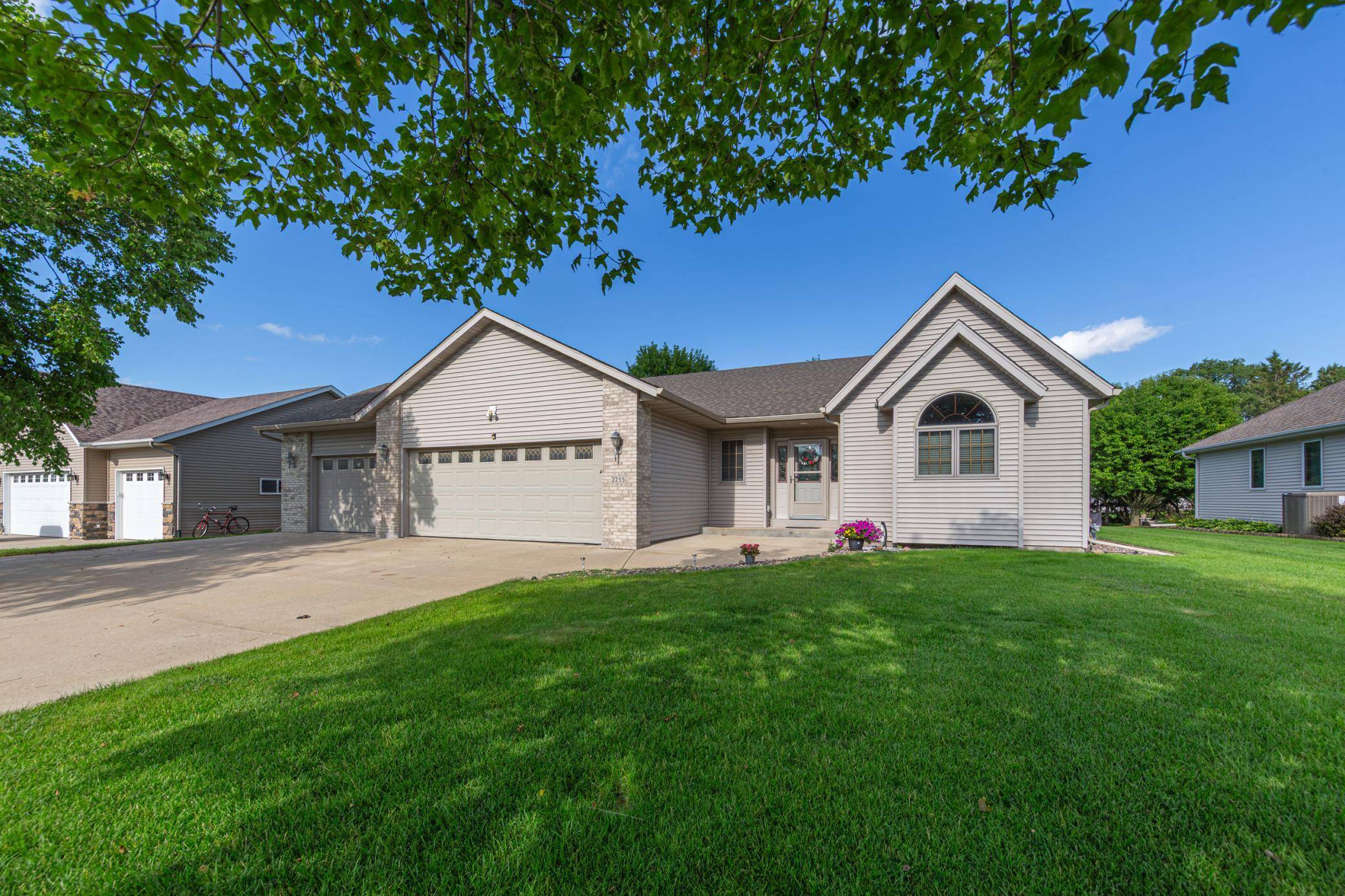 2255 Mineral Springs Pkwy, Owatonna, MN 55060