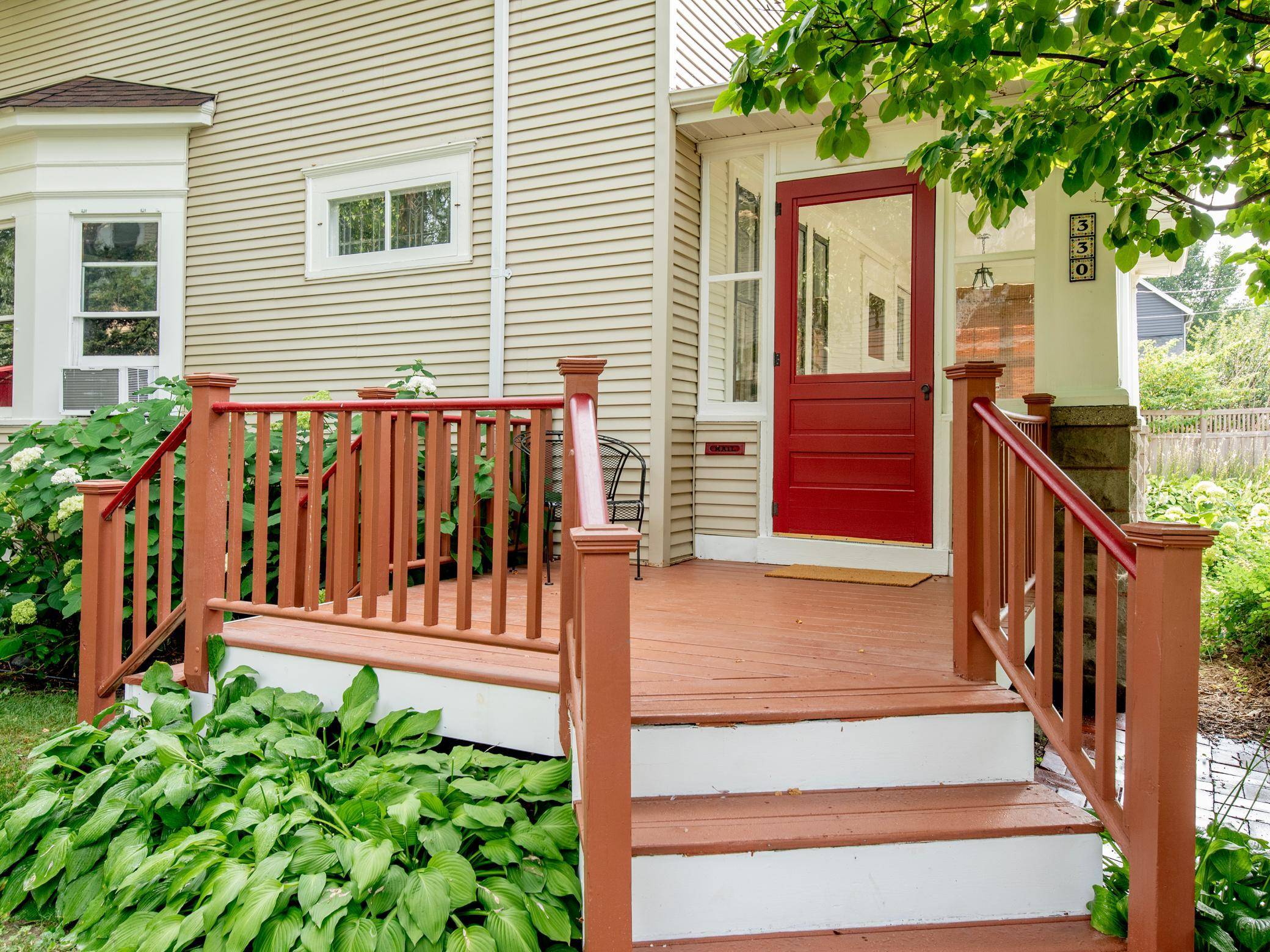 330 King ST W, Saint Paul, MN 55107