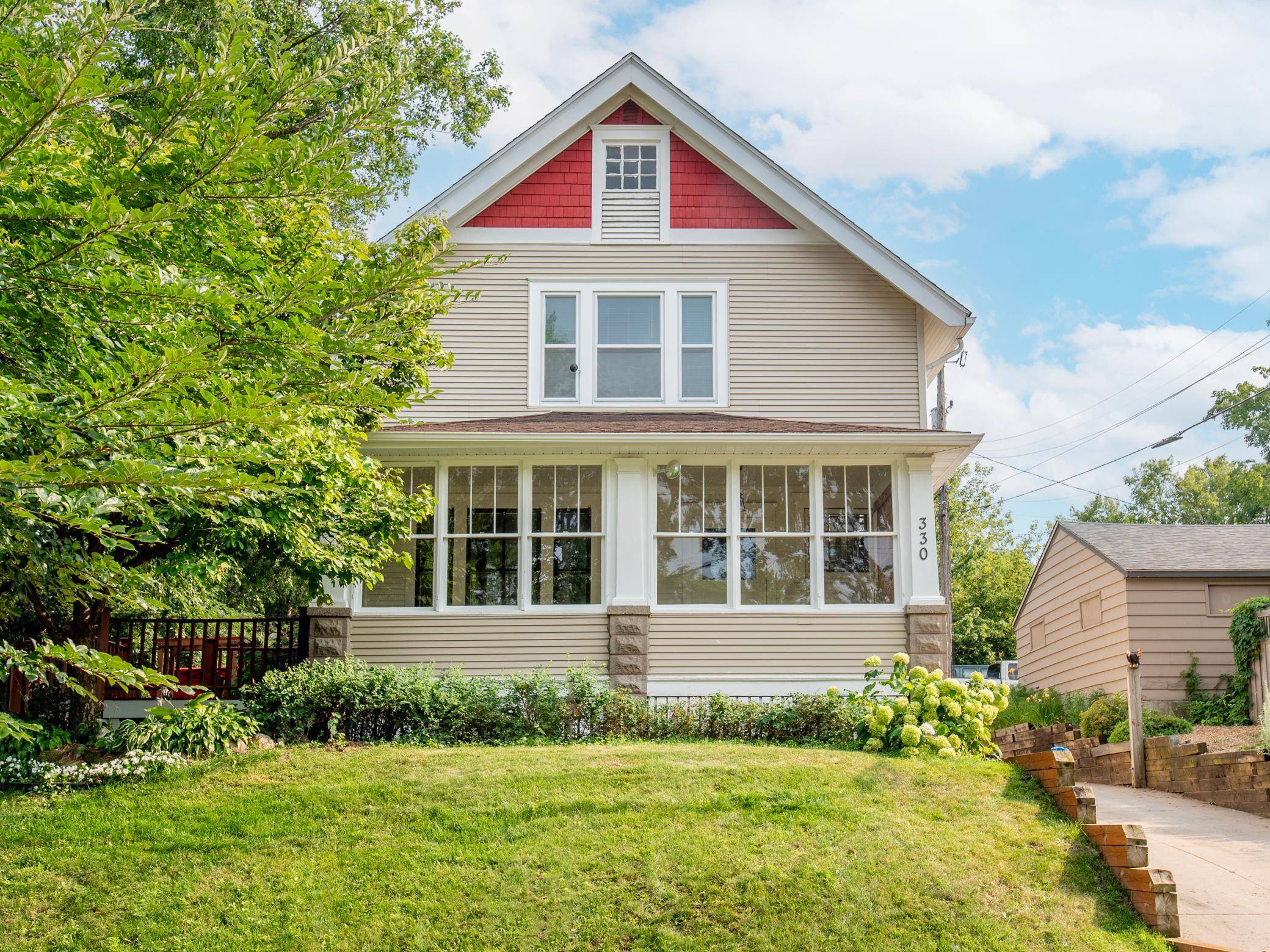 330 King ST W, Saint Paul, MN 55107