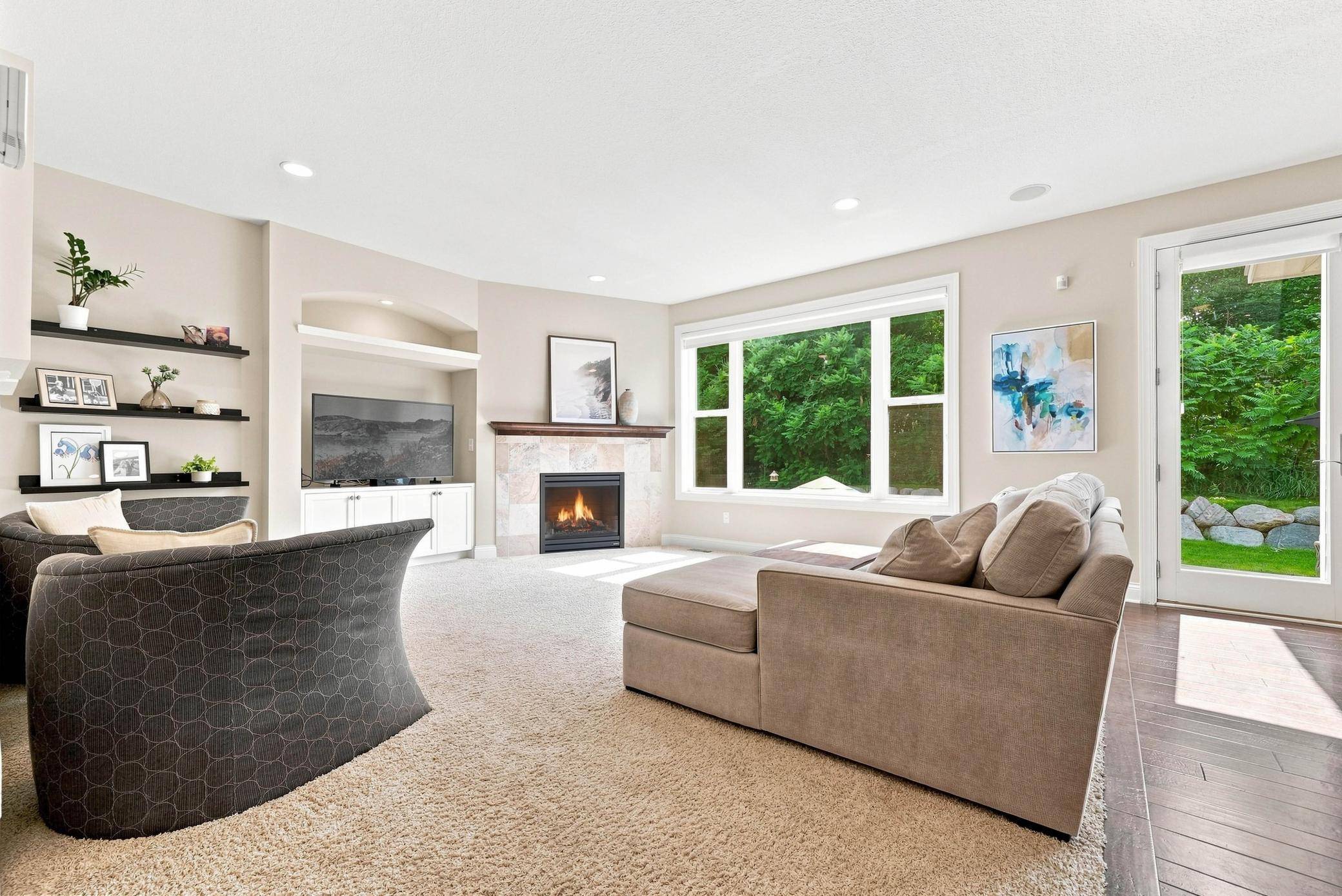 3025 Fairway DR, Chaska, MN 55318