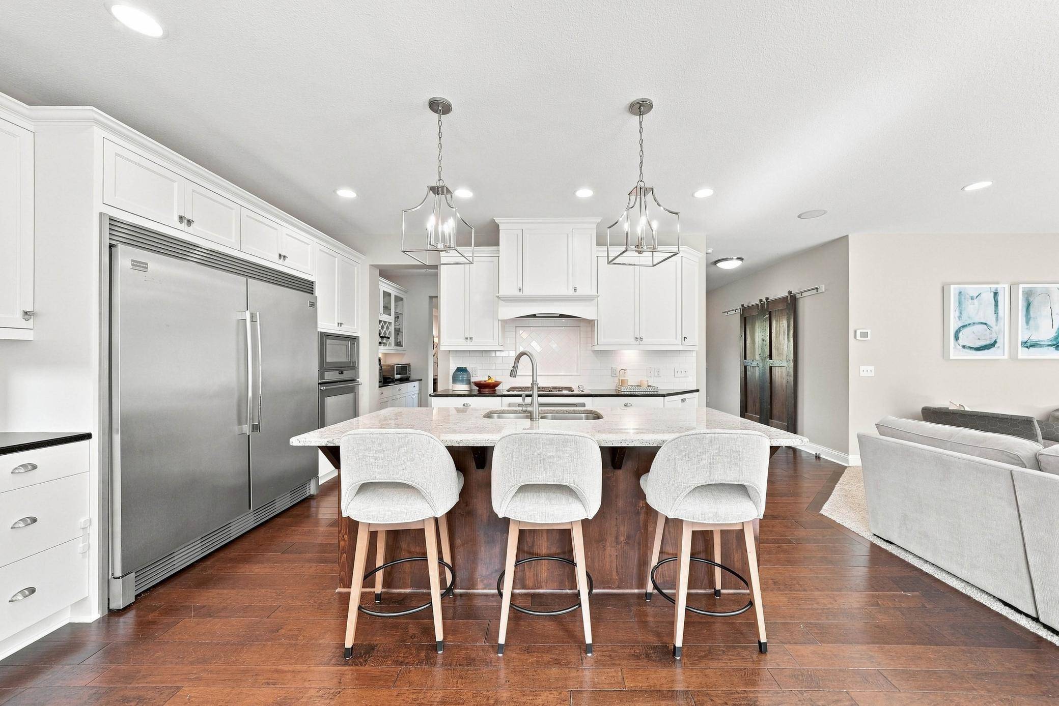 3025 Fairway DR, Chaska, MN 55318