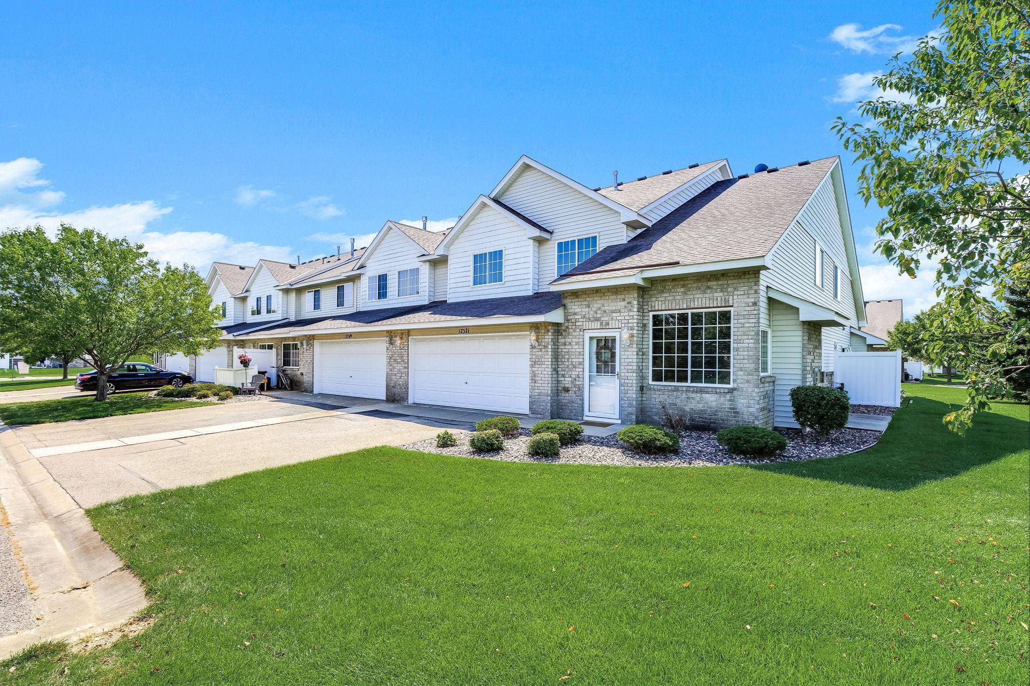 17521 Gillette WAY #11081, Lakeville, MN 55044