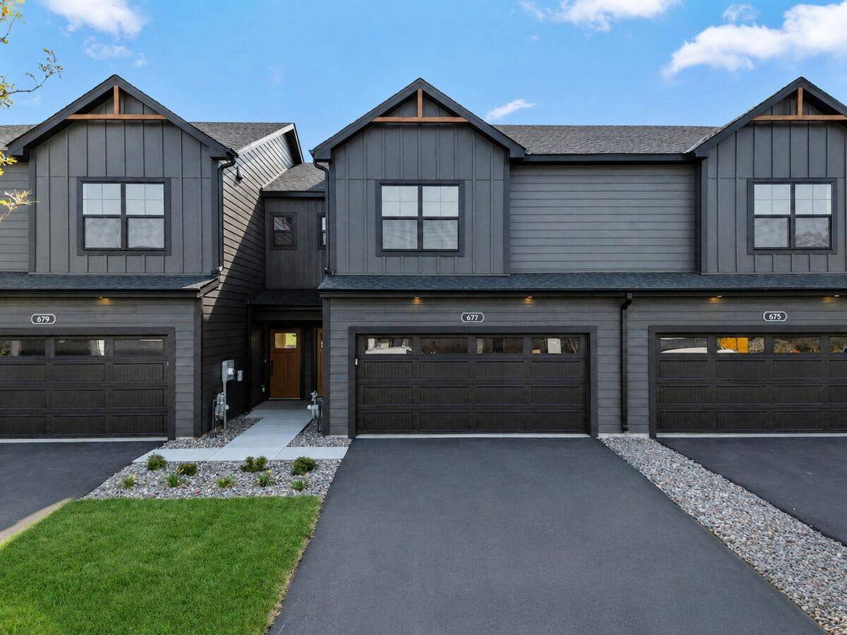 677 Tulare TER, Newport, MN 55055
