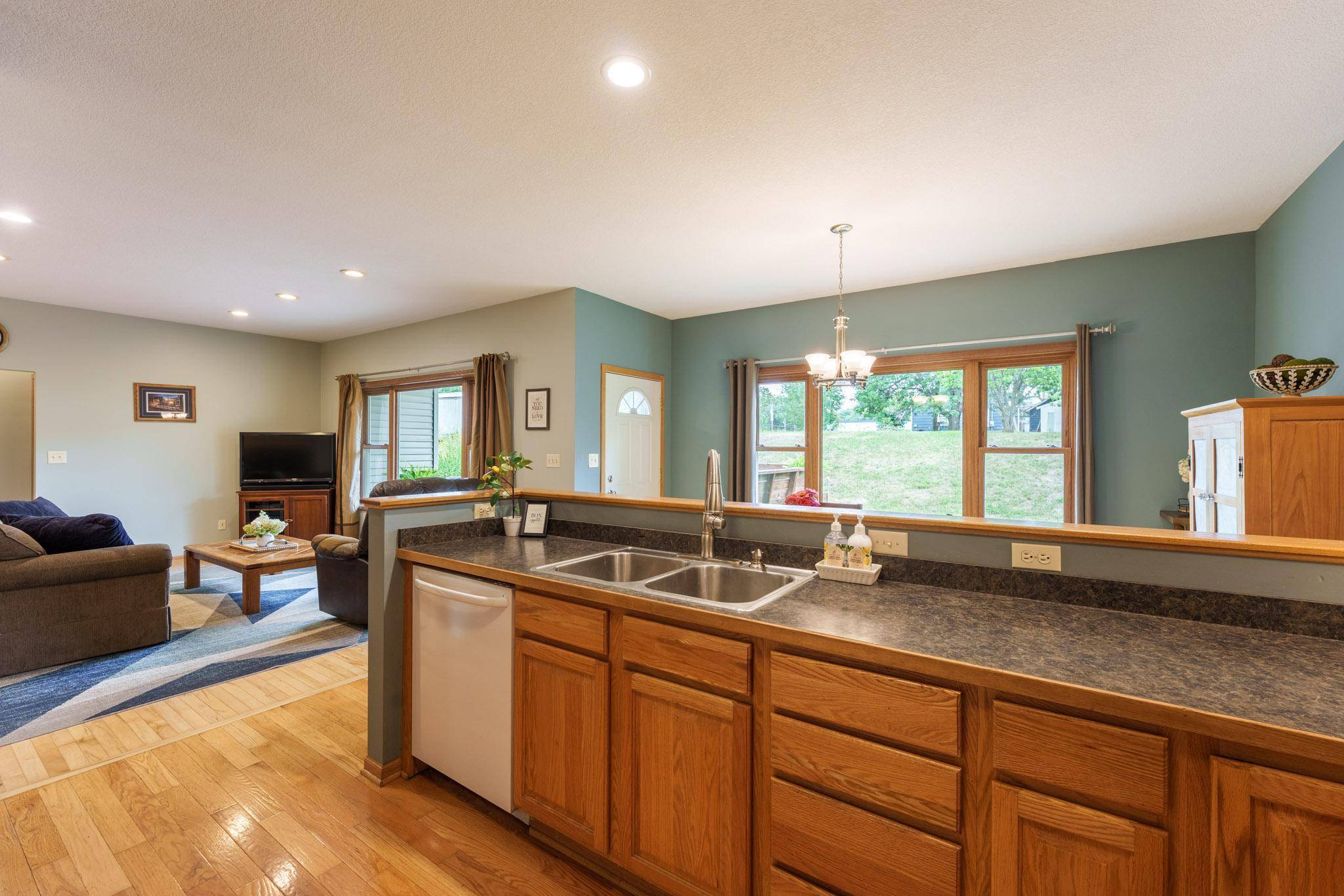 1317 7th ST N, Cannon Falls, MN 55009