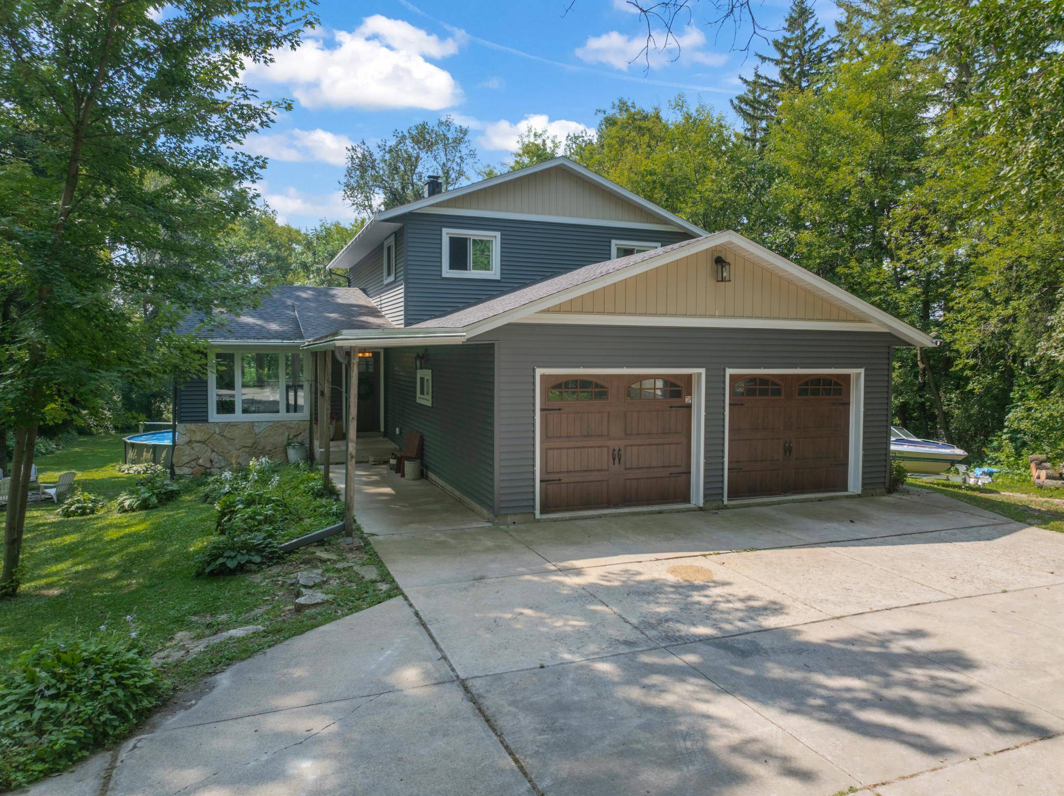 6813 Woodbine CT SE, Rochester, MN 55904