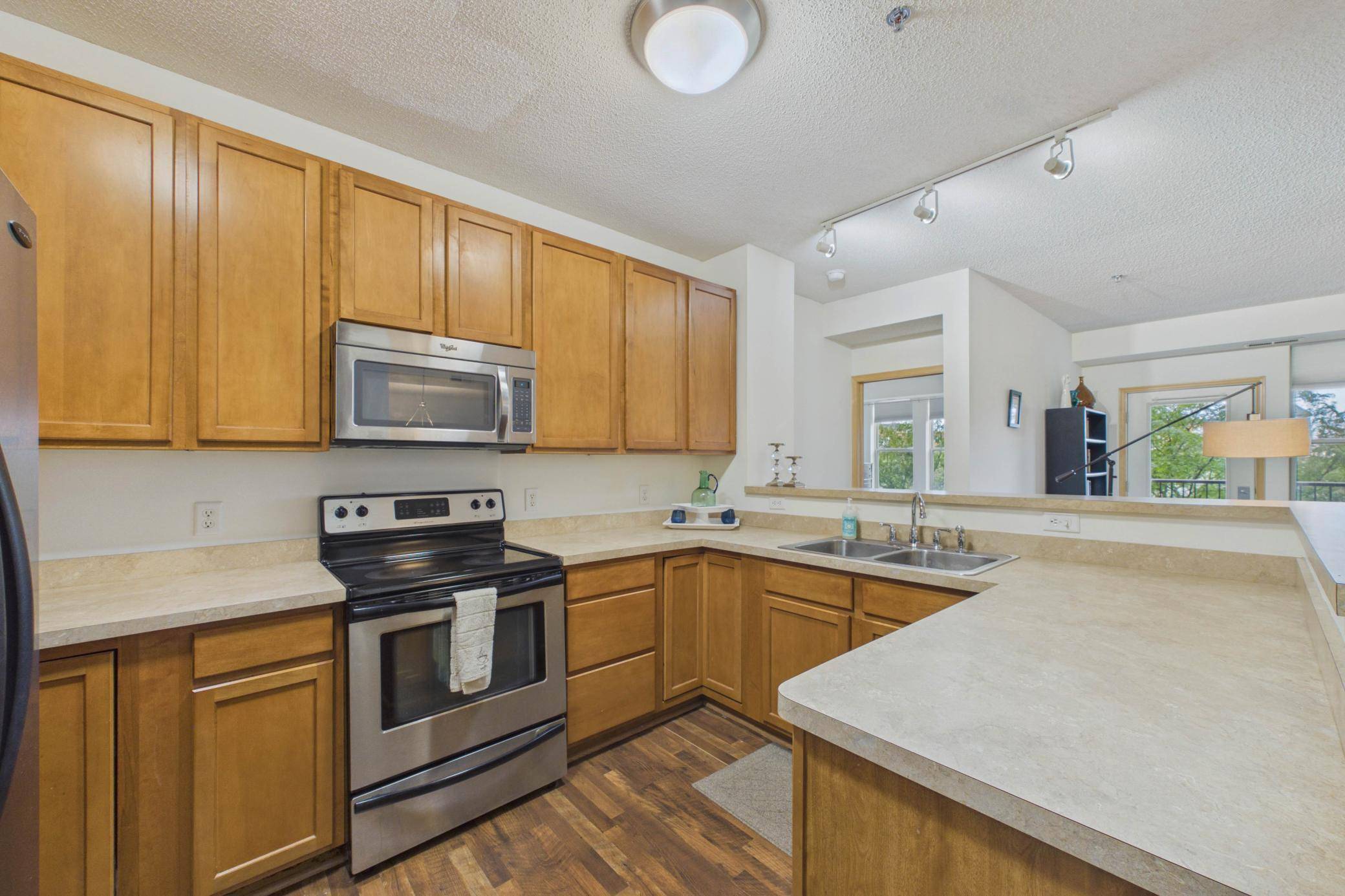 150 E Burnsville Pkwy #309, Burnsville, MN 55337