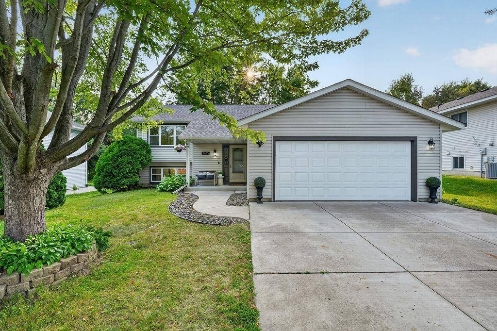 2635 Hydram AVE N, Oakdale, MN 55128