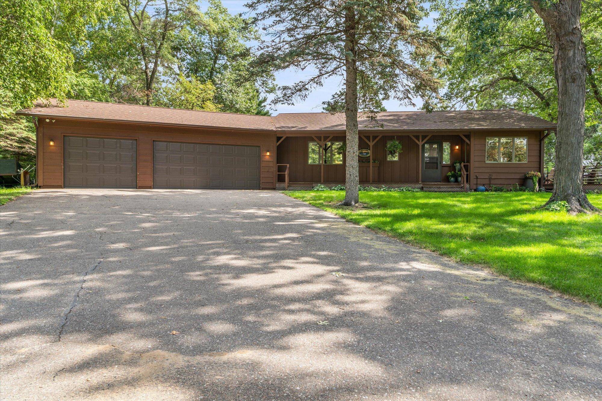 29270 Huxtable Point RD, Merrifield, MN 56465