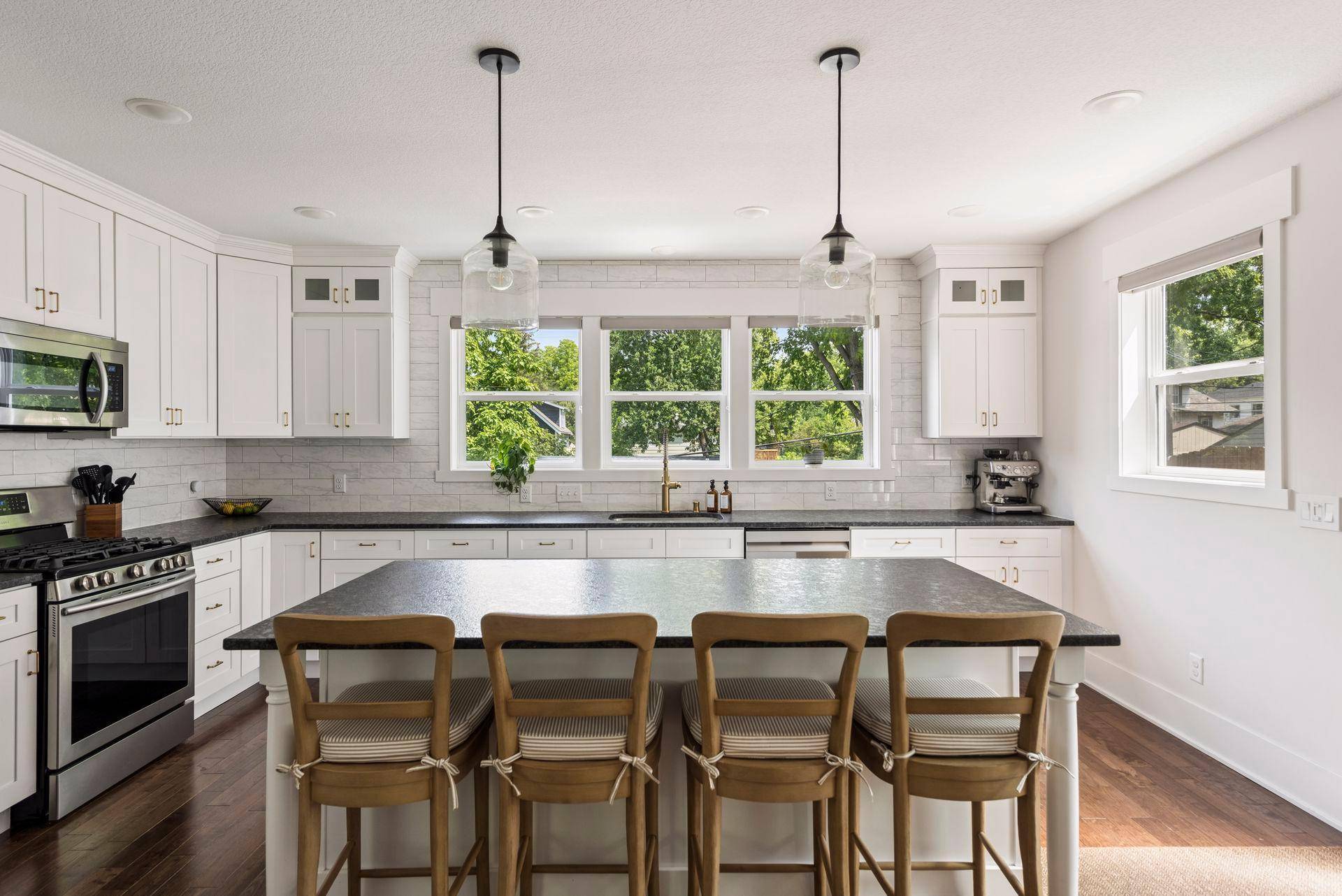 41 Russell AVE S, Minneapolis, MN 55405