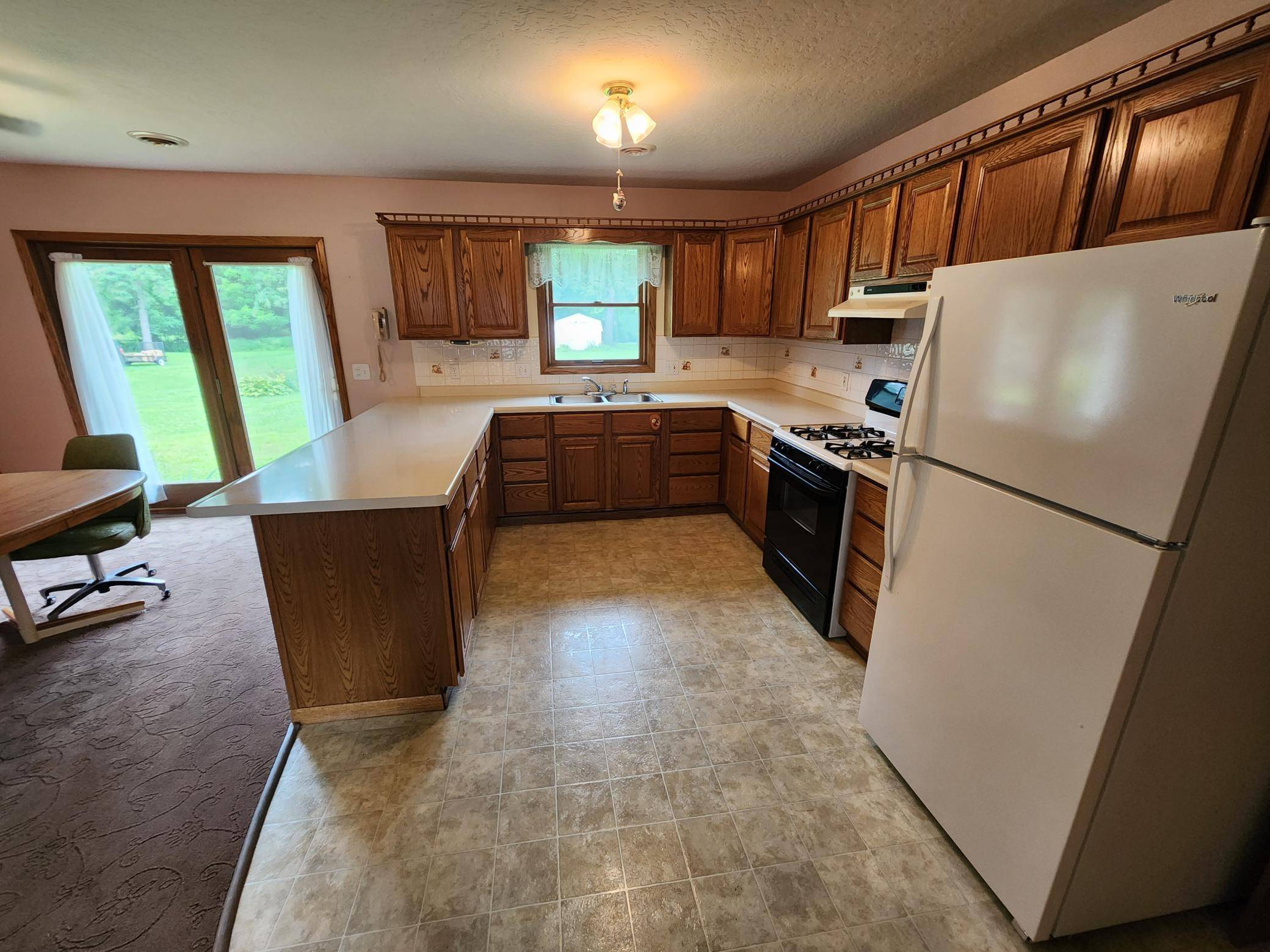 217 Lowell ST E, Le Roy, MN 55951