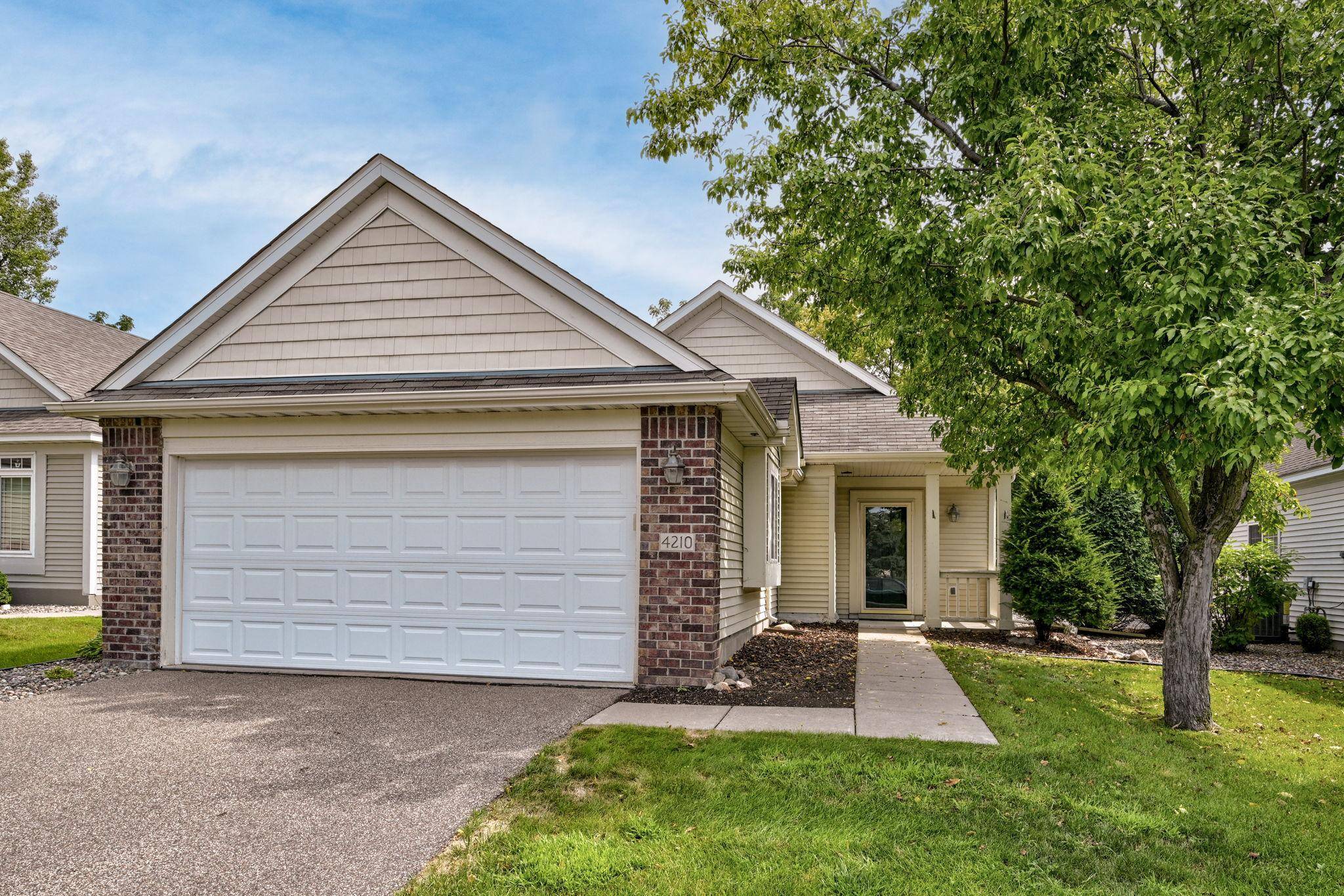 4210 Lawndale LN N, Plymouth, MN 55446