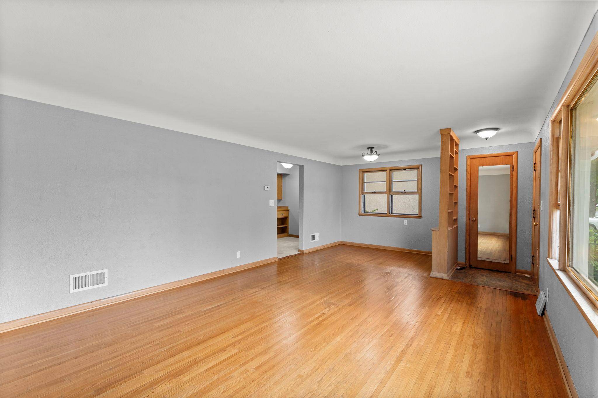 238 Macarthur ST W, South Saint Paul, MN 55075