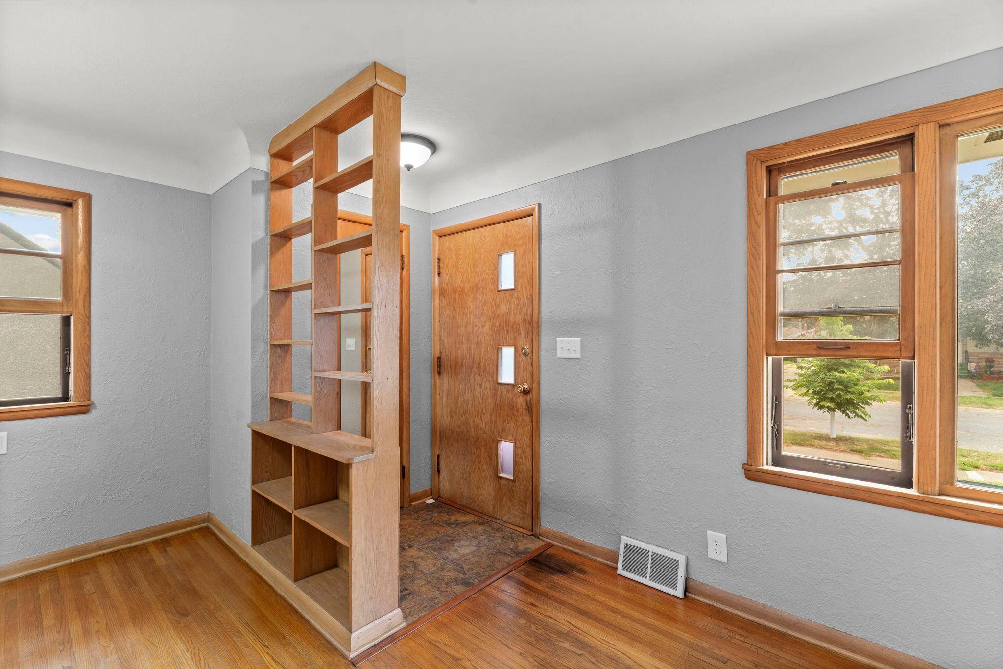 238 Macarthur ST W, South Saint Paul, MN 55075