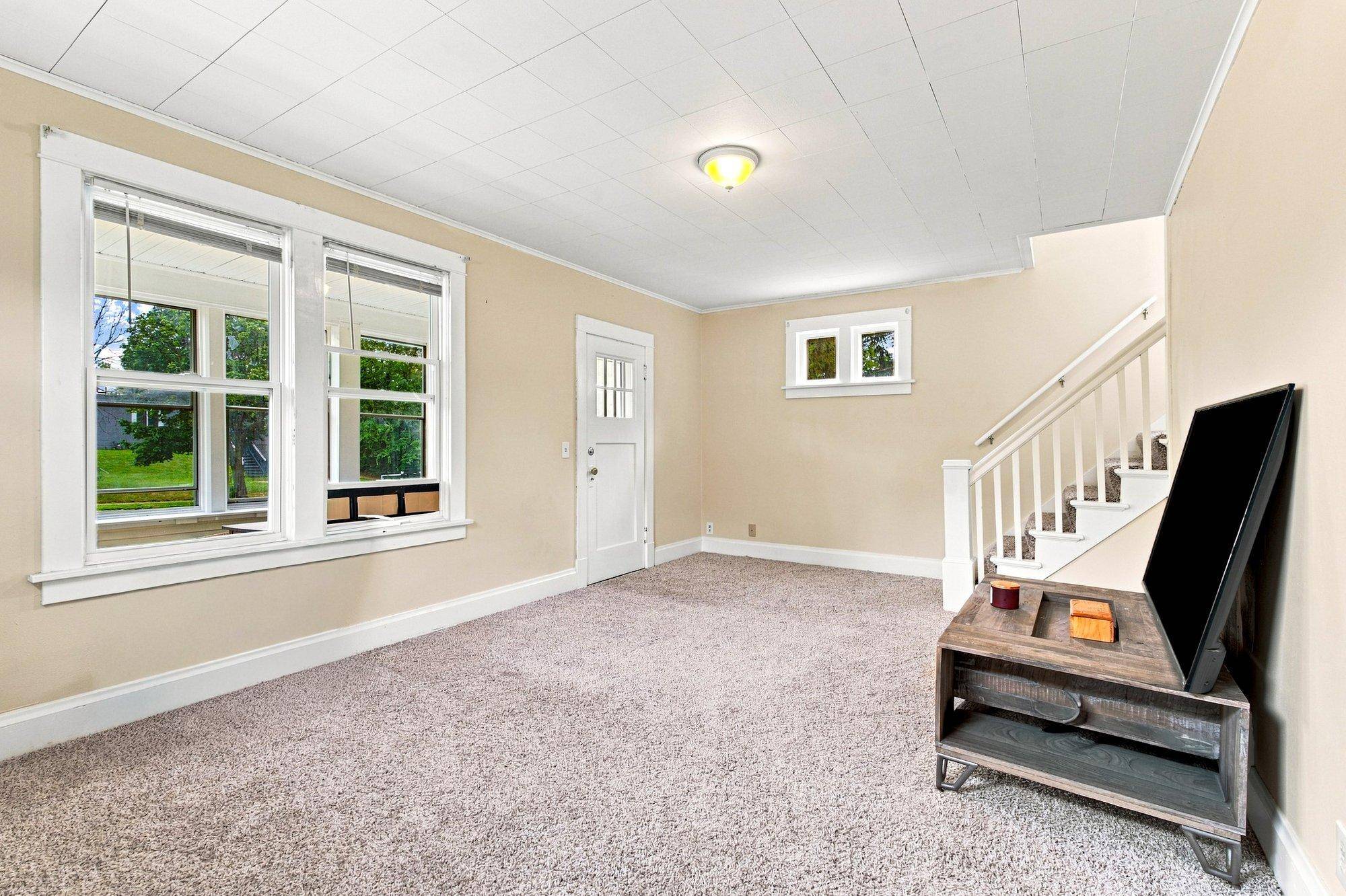 1651 Maryland AVE E, Saint Paul, MN 55106