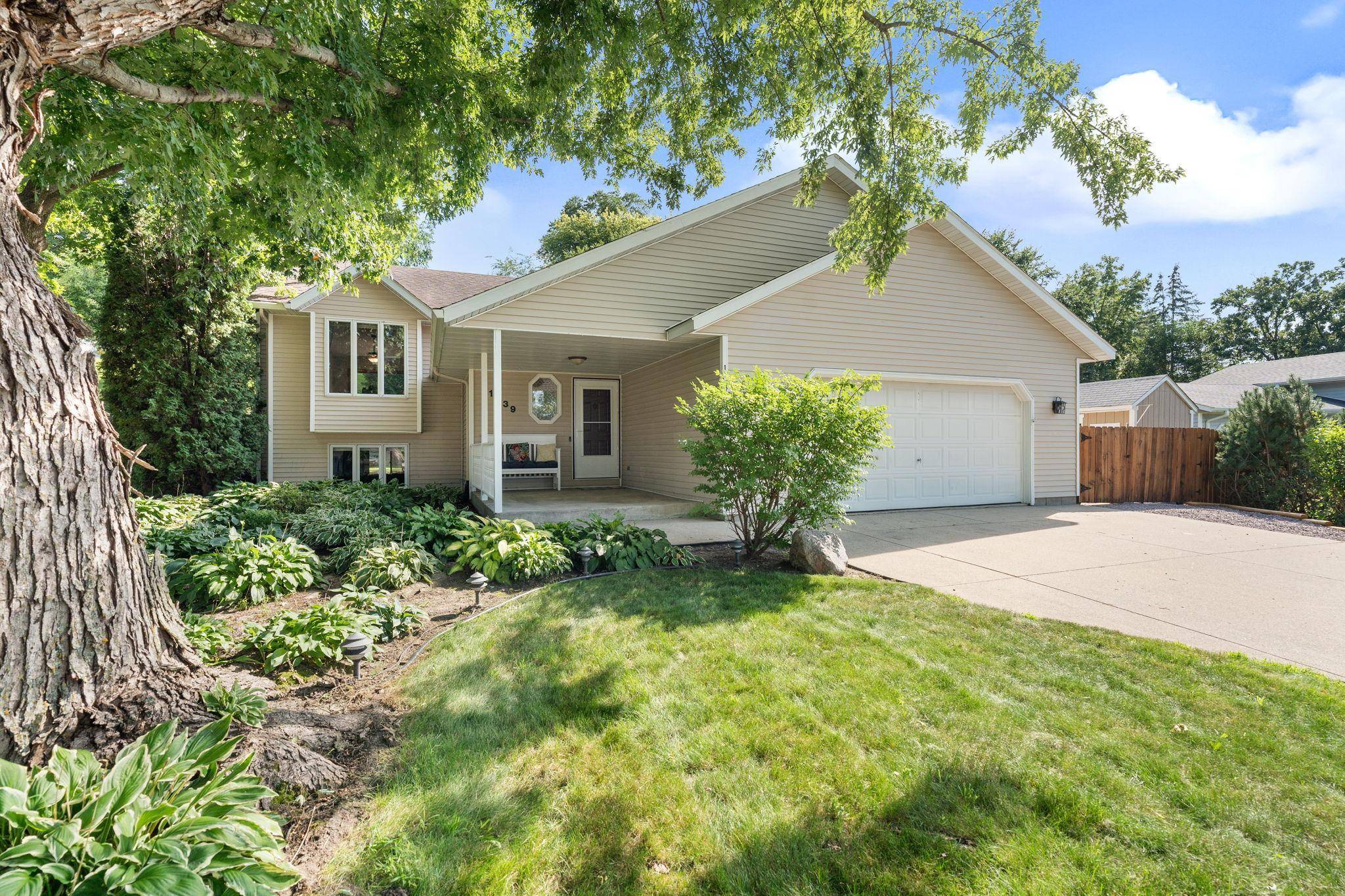 1939 Greenwood DR NE, Owatonna, MN 55060