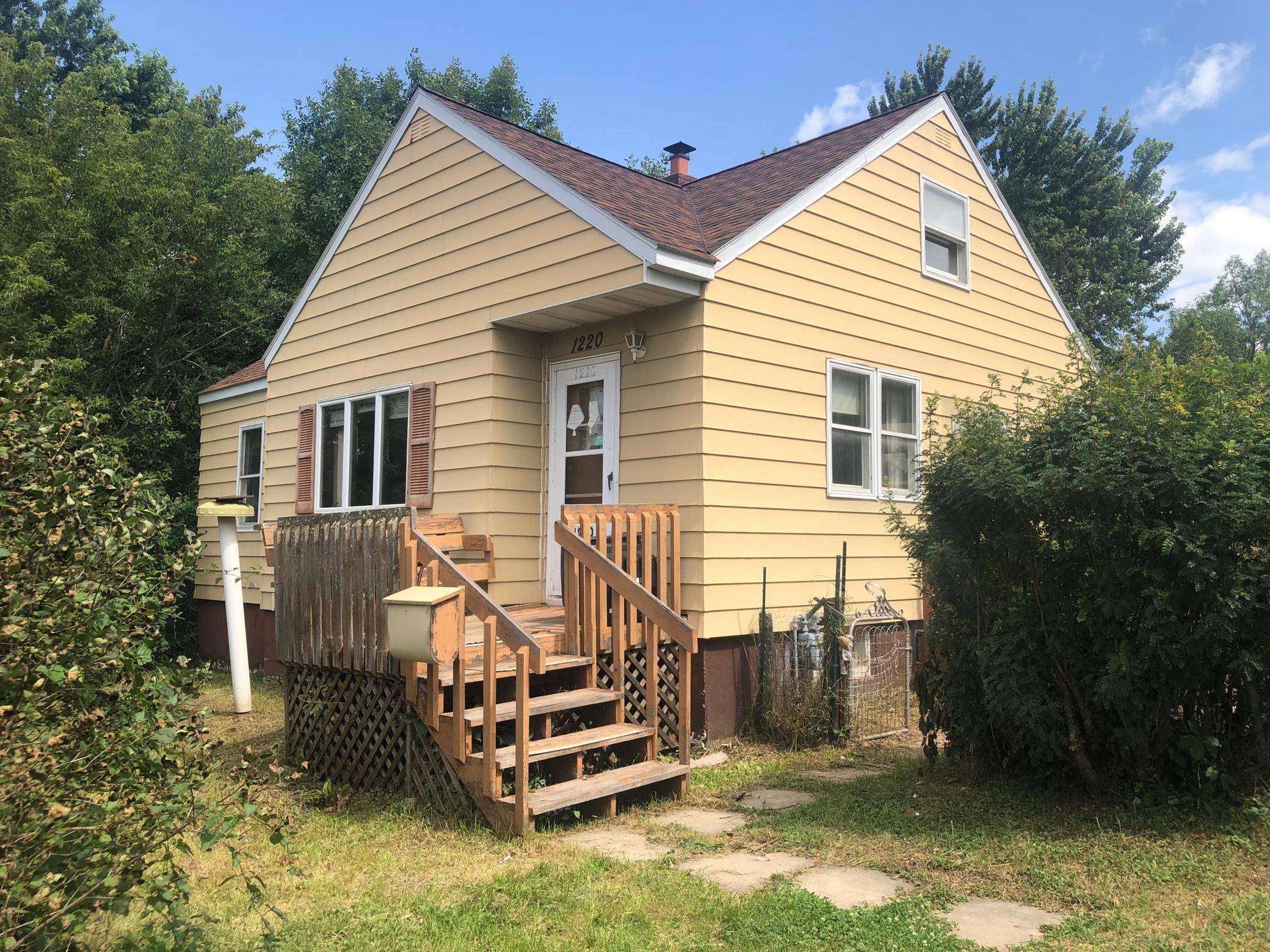 1220 14th AVE E, Hibbing, MN 55746