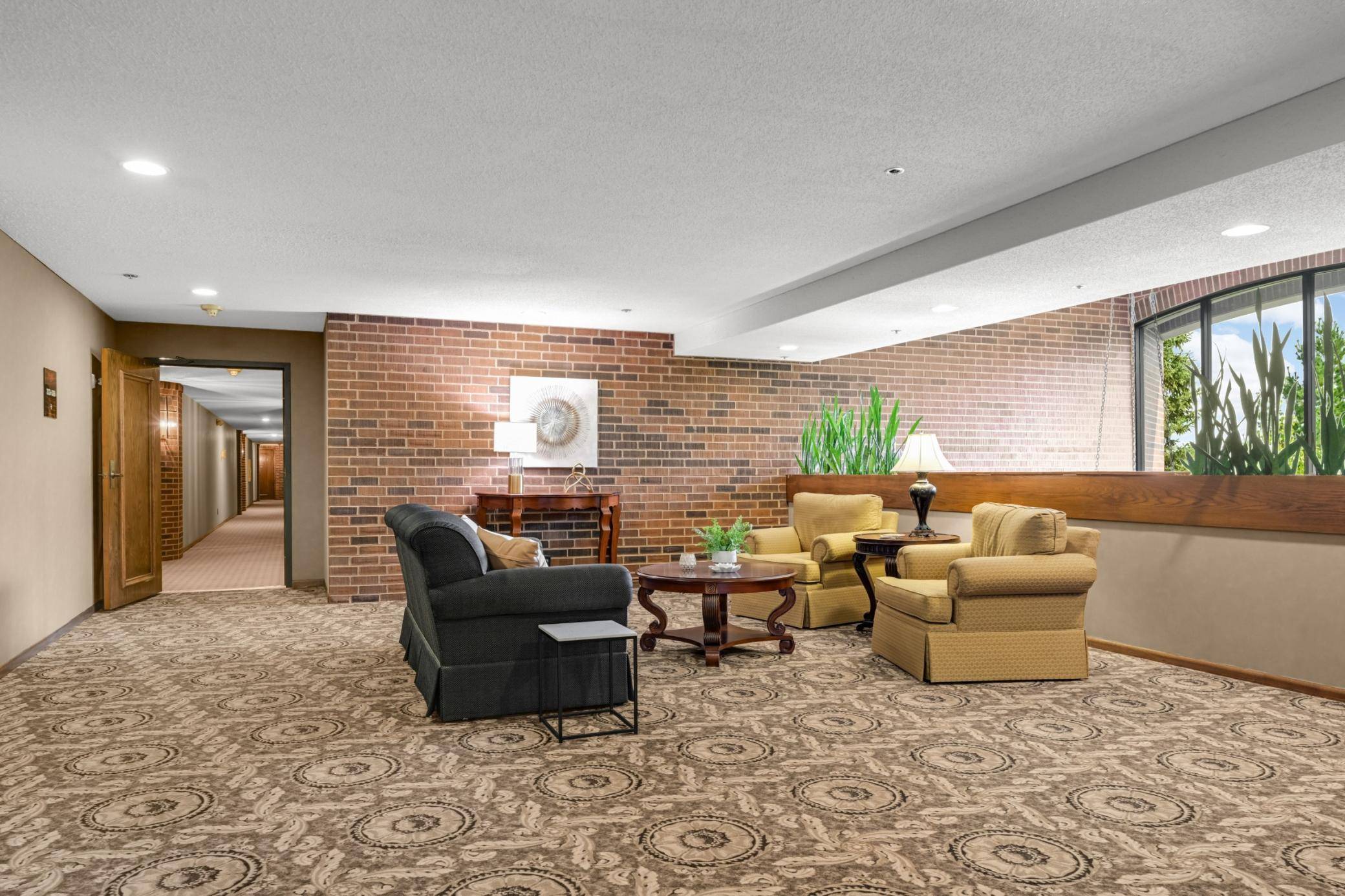 8400 Pennsylvania RD #320, Bloomington, MN 55438