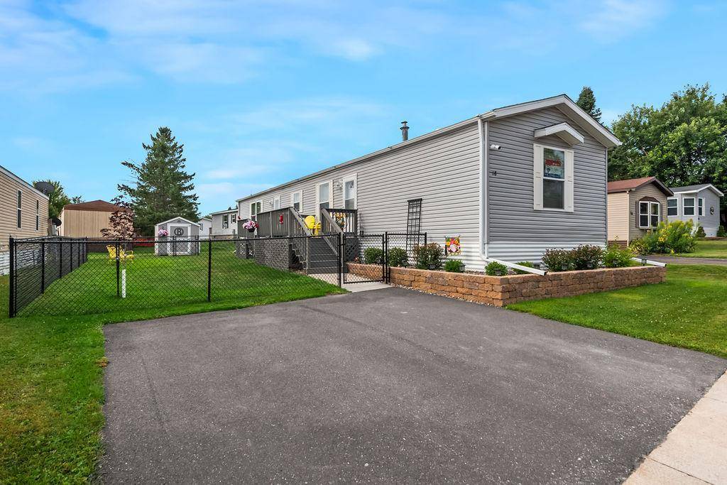 18 Kalmia DR, Duluth, MN 55810