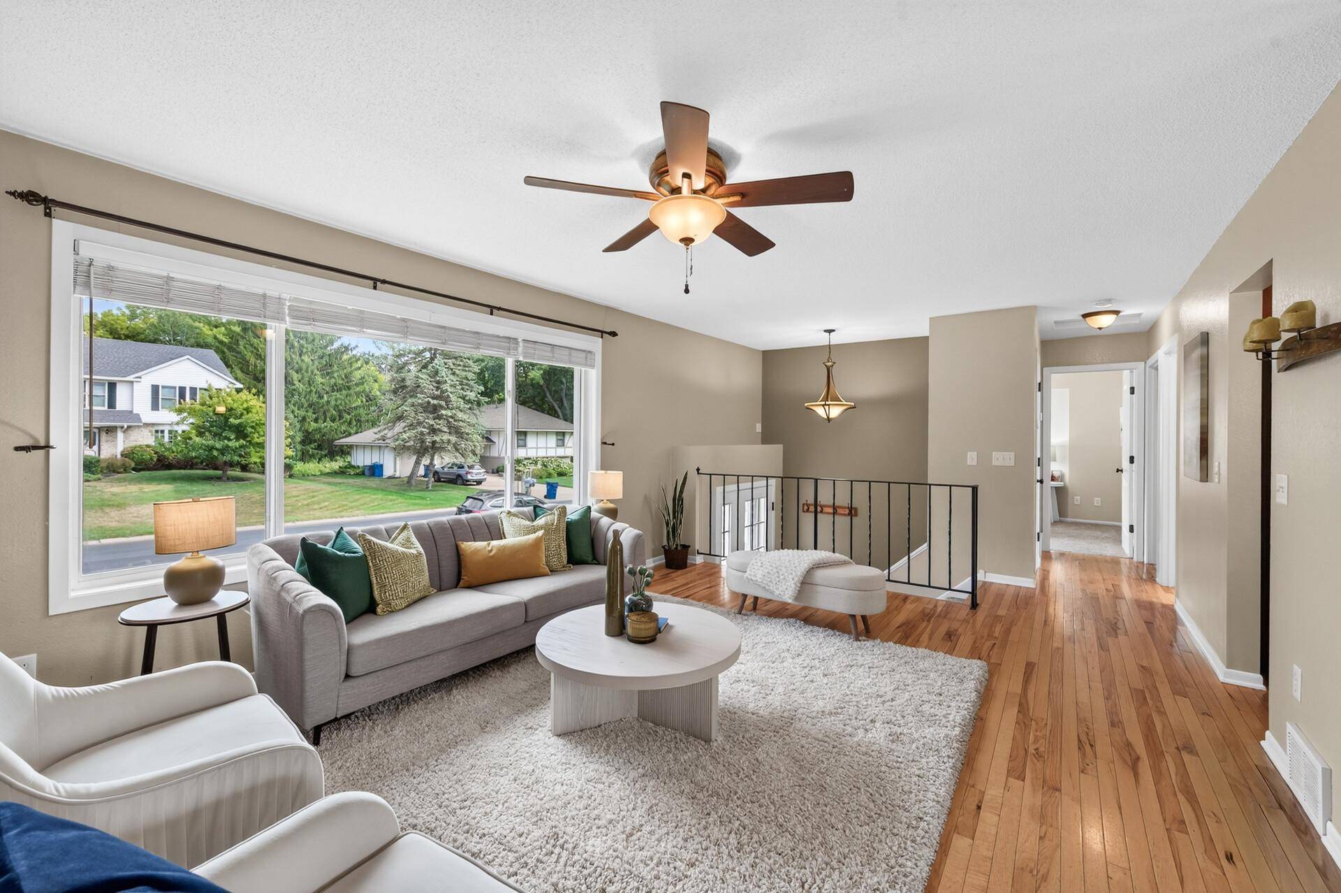 4251 Elizabeth LN, Vadnais Heights, MN 55127